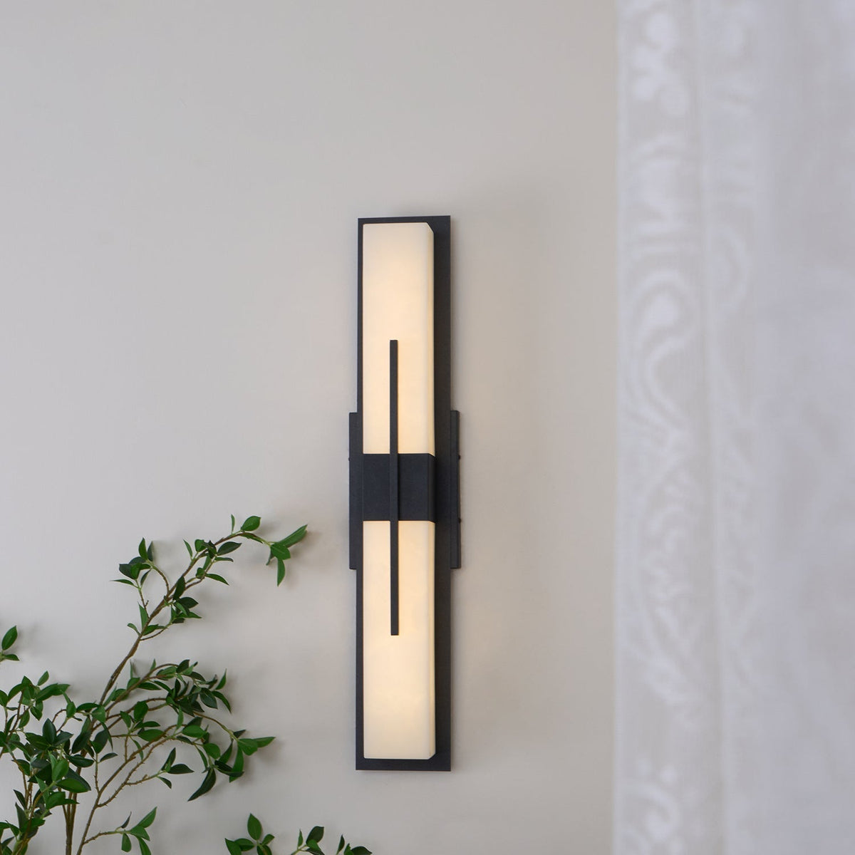 Elarvin Classic Unique Resin Outdoor Wall Light