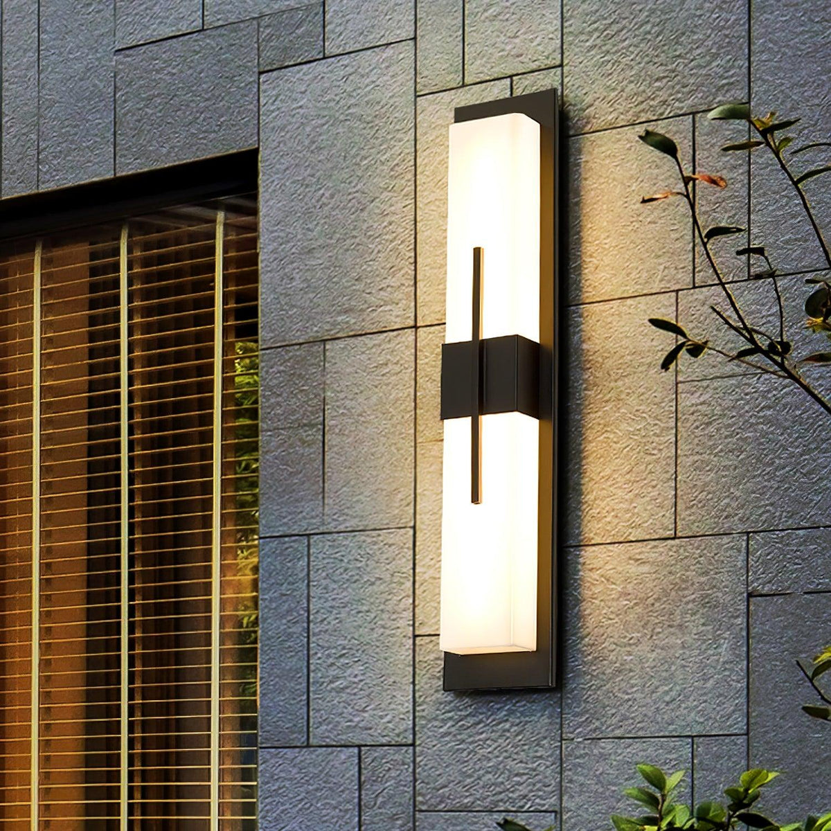 Elarvin Classic Unique Resin Outdoor Wall Light