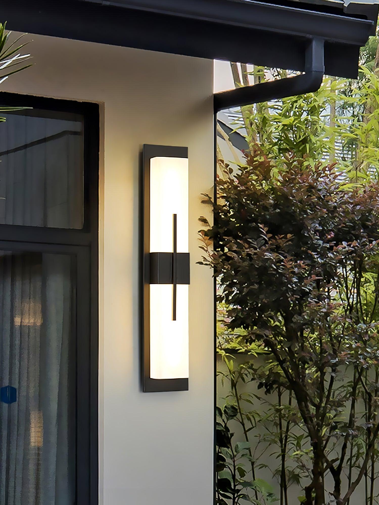 Elarvin Classic Unique Resin Outdoor Wall Light