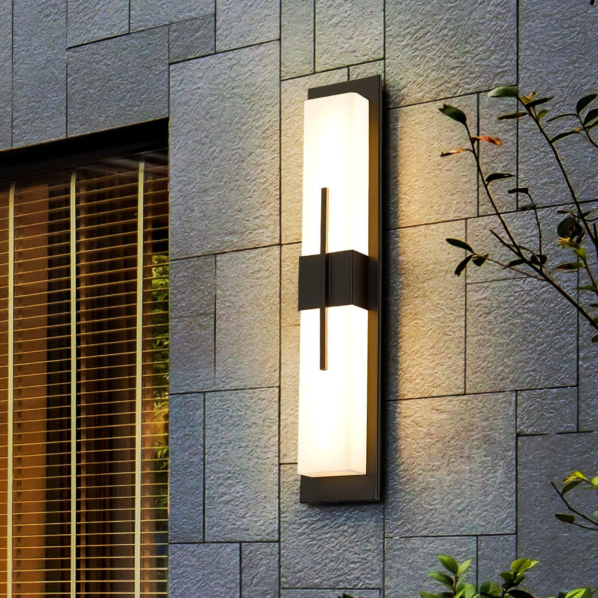 Elarvin Classic Unique Resin Outdoor Wall Light