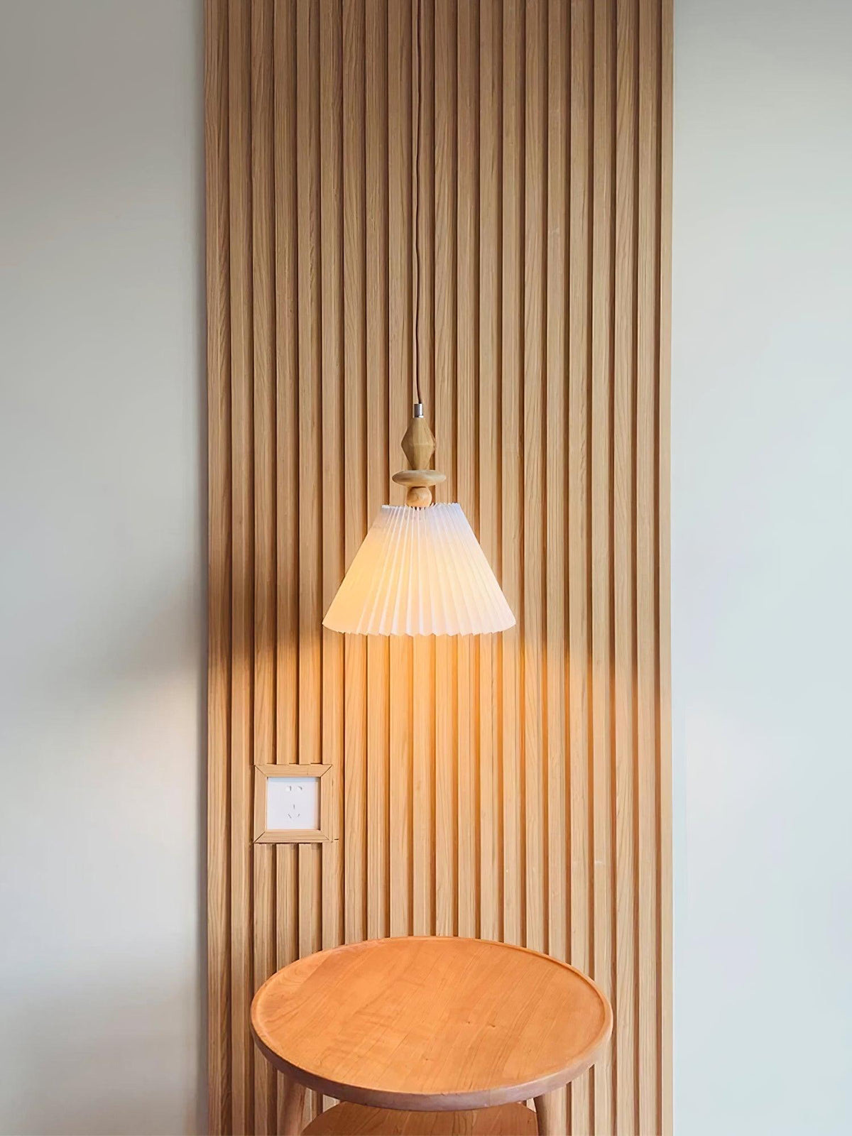 Aldanelia Wood Pendant Light