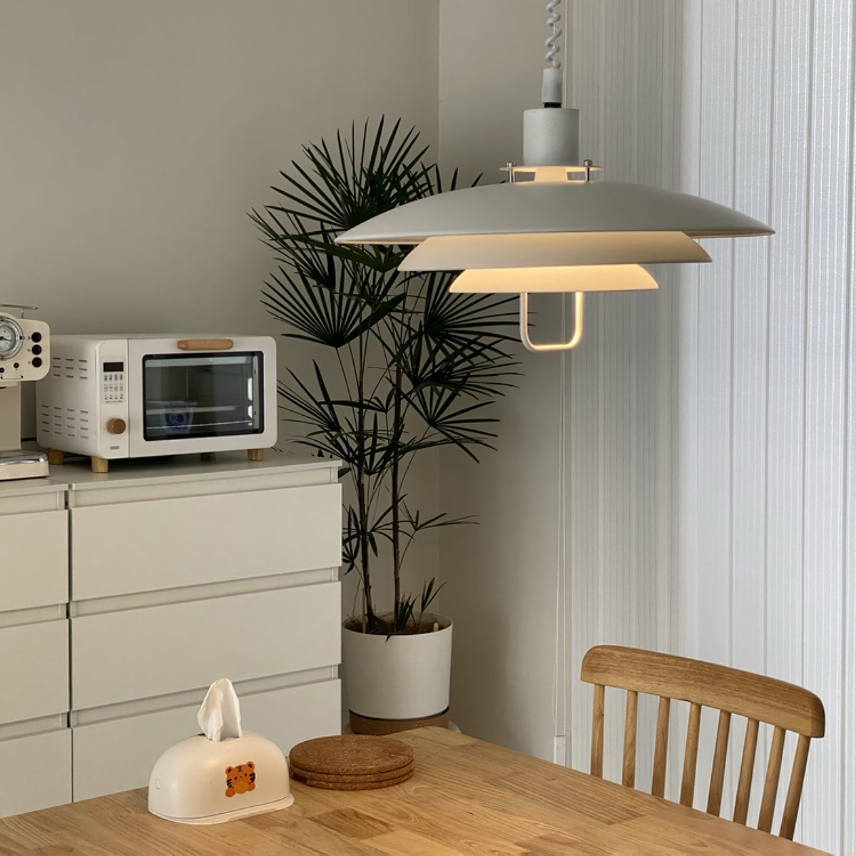 Divor Aluminum Glam Pendant Lamp