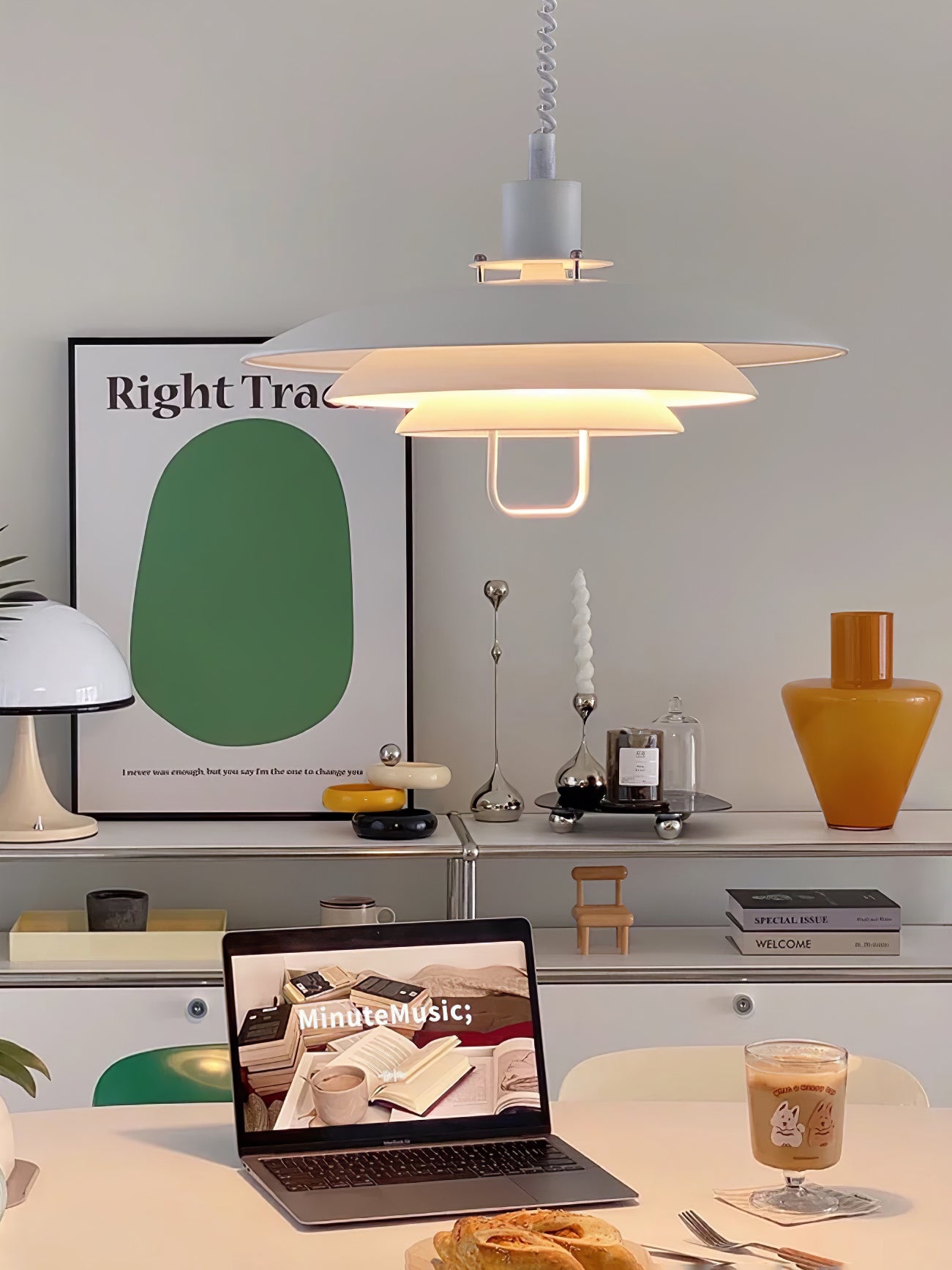 Divor Aluminum Glam Pendant Lamp