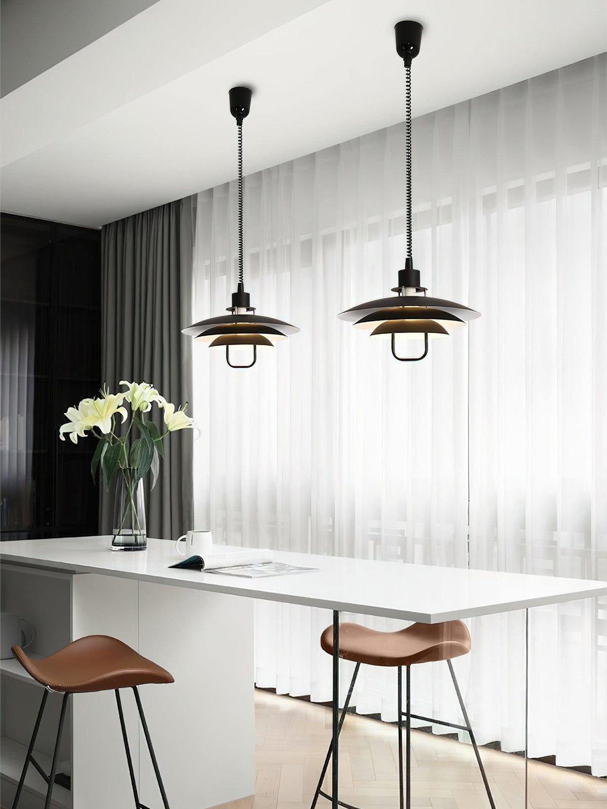 Divor Aluminum Glam Pendant Lamp