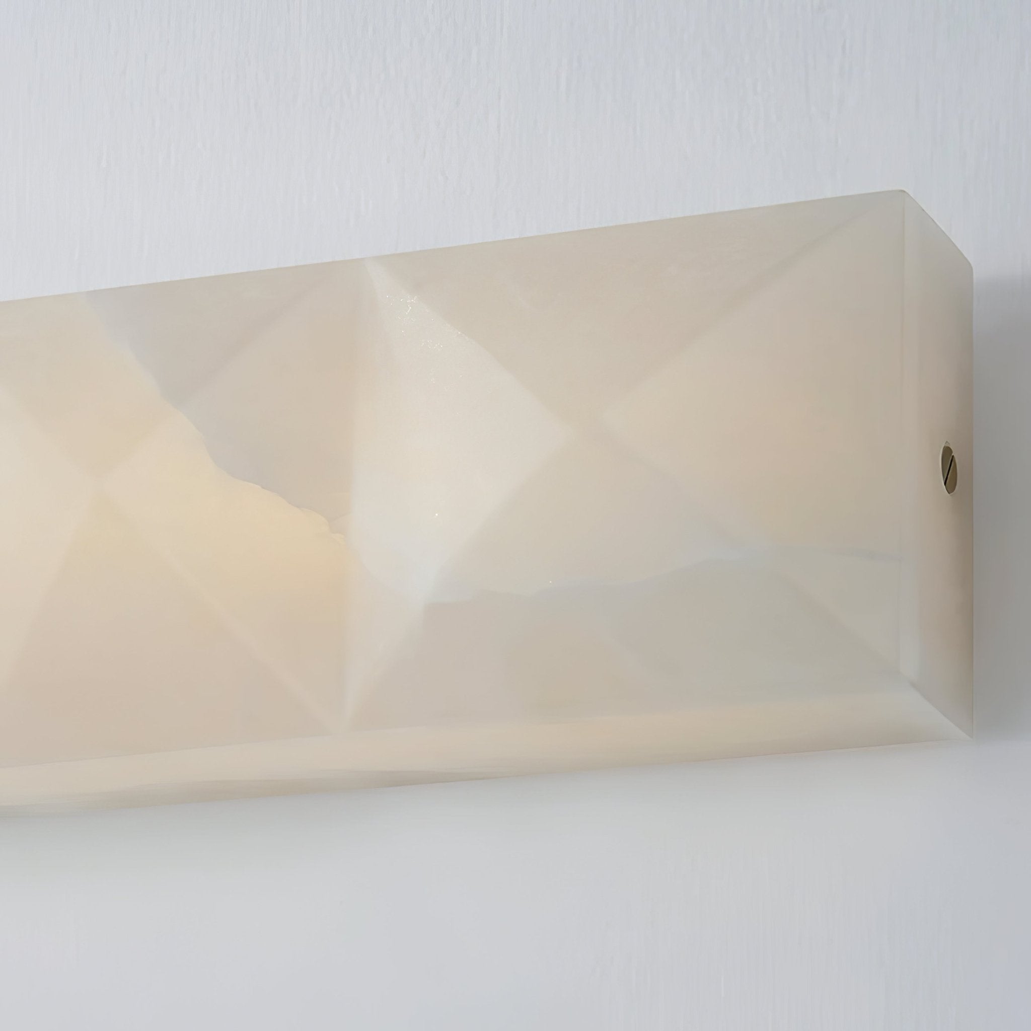 Nivanine Modern Alabaster Wall Light