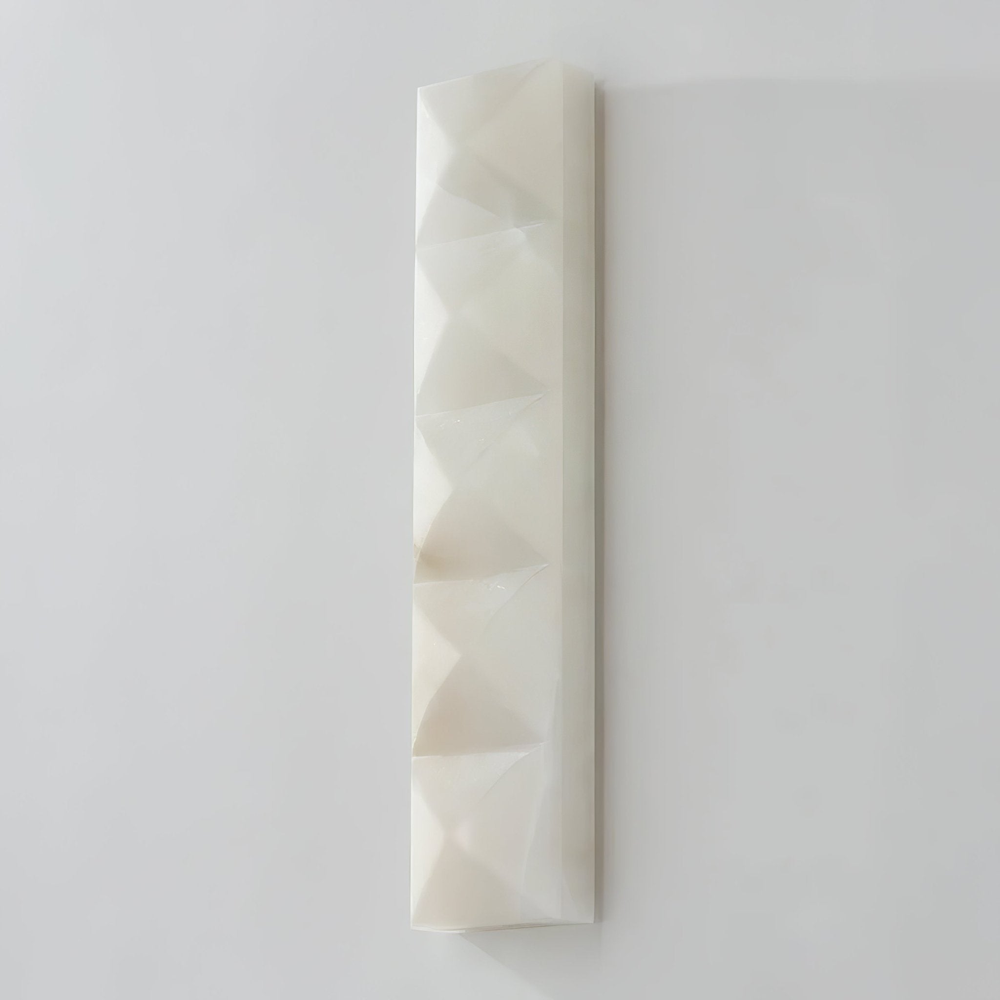 Nivanine Modern Alabaster Wall Light