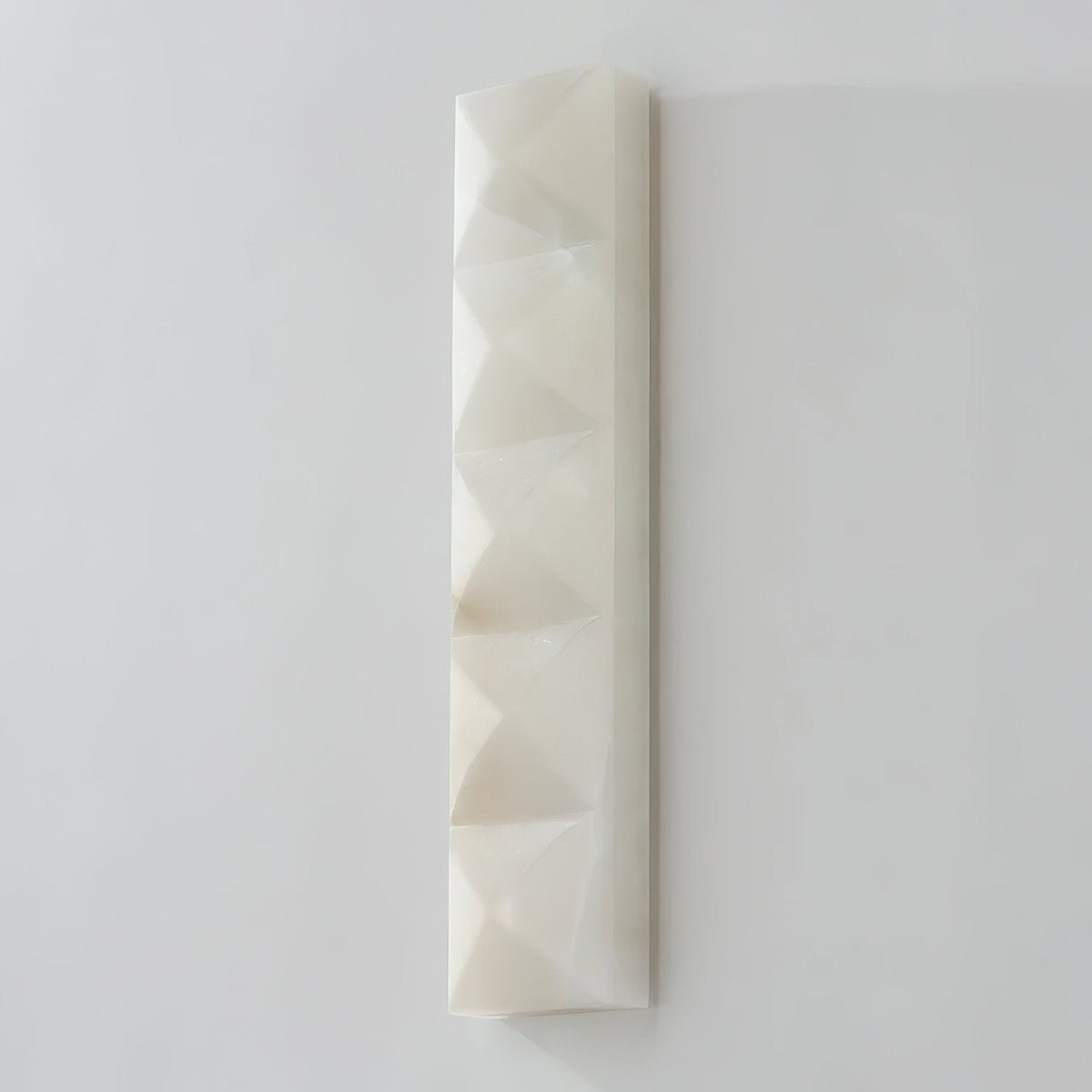 Nivanine Modern Alabaster Wall Light