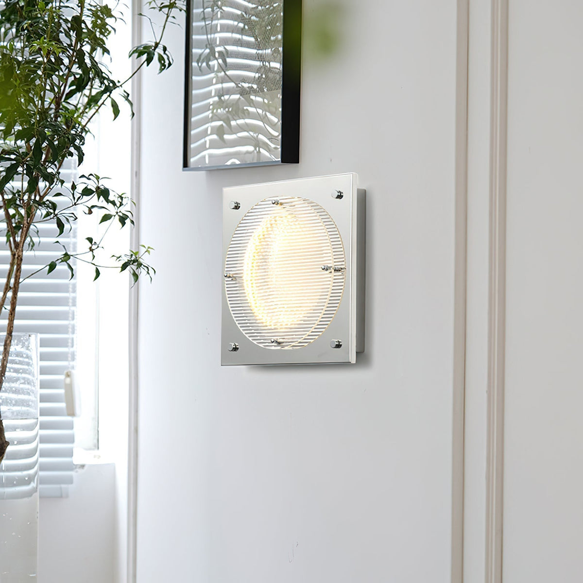 Isolora Nordic Art Shield Sconce Wall lamp