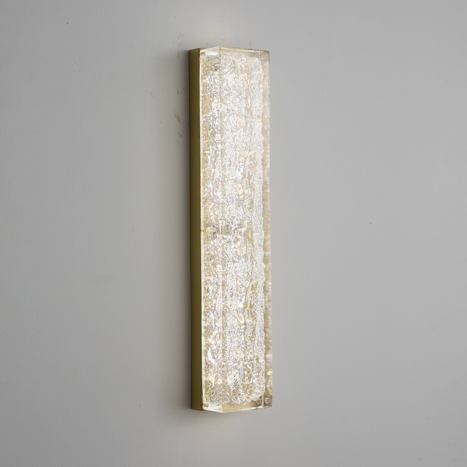 Mavi Prismatic Rectangle Resin Wall Lamp