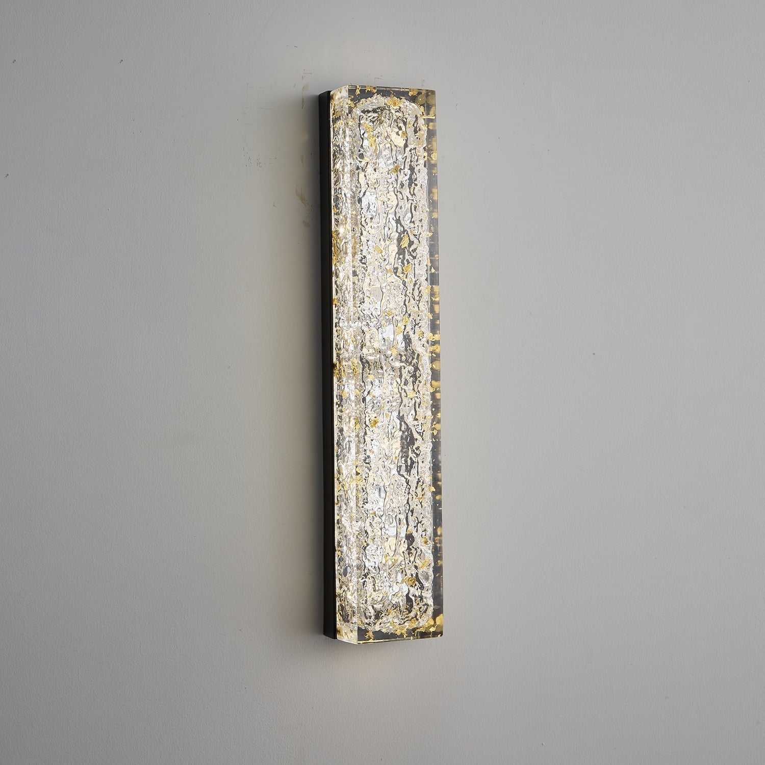 Mavi Prismatic Rectangle Resin Wall Lamp