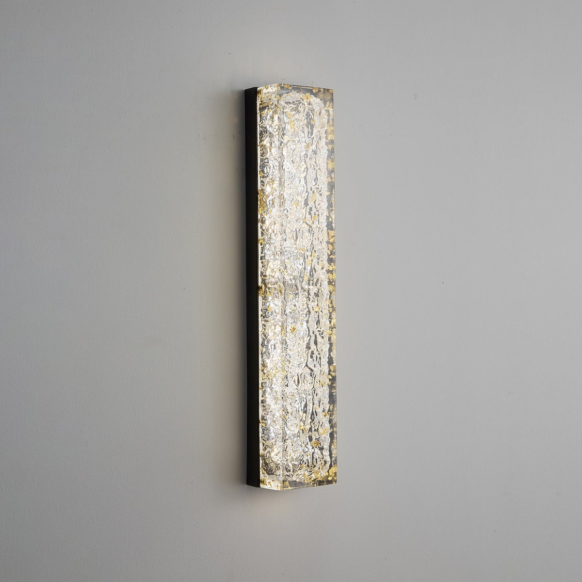 Mavi Prismatic Rectangle Resin Wall Lamp