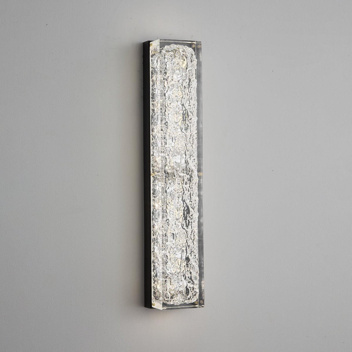 Mavi Prismatic Rectangle Resin Wall Lamp