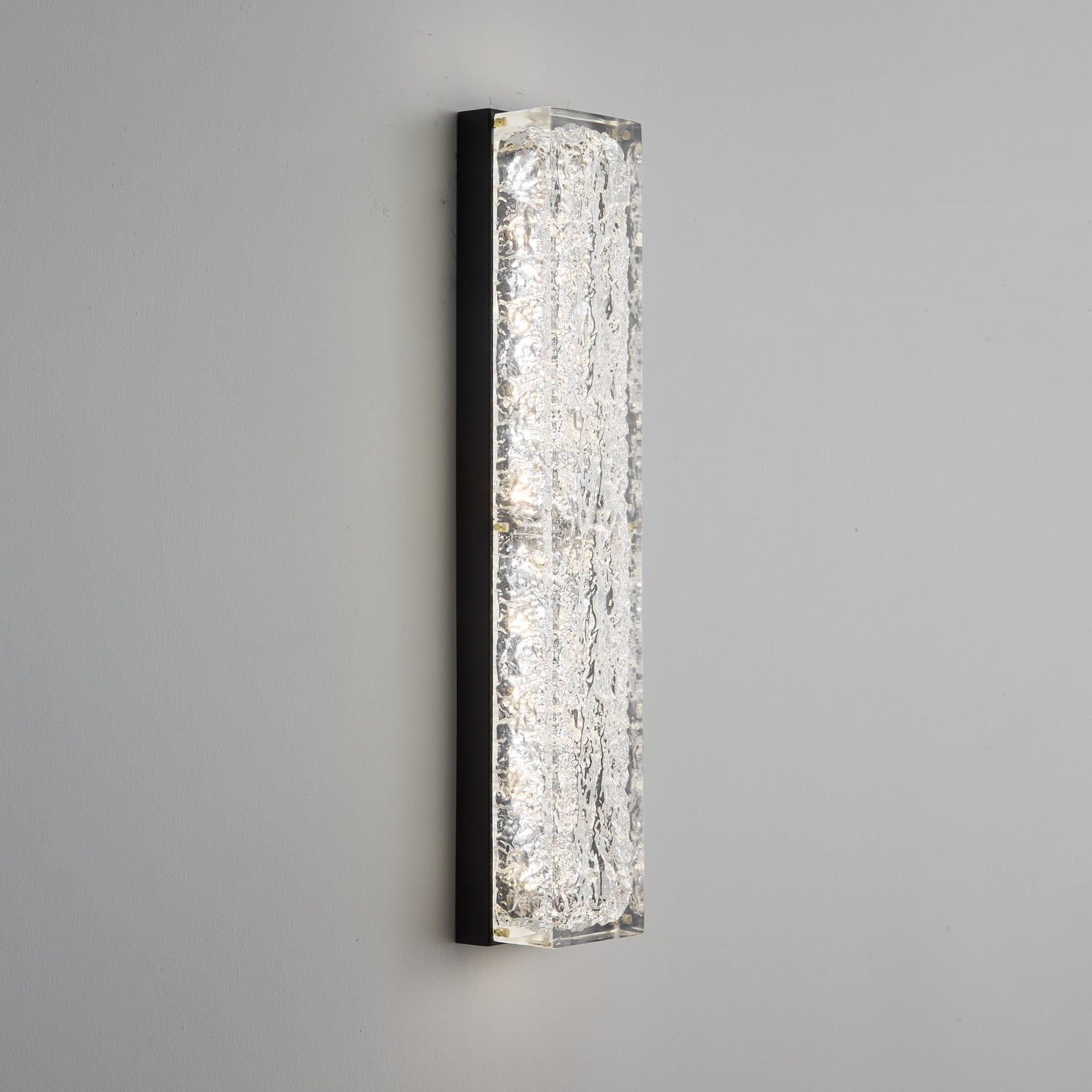 Mavi Prismatic Rectangle Resin Wall Lamp