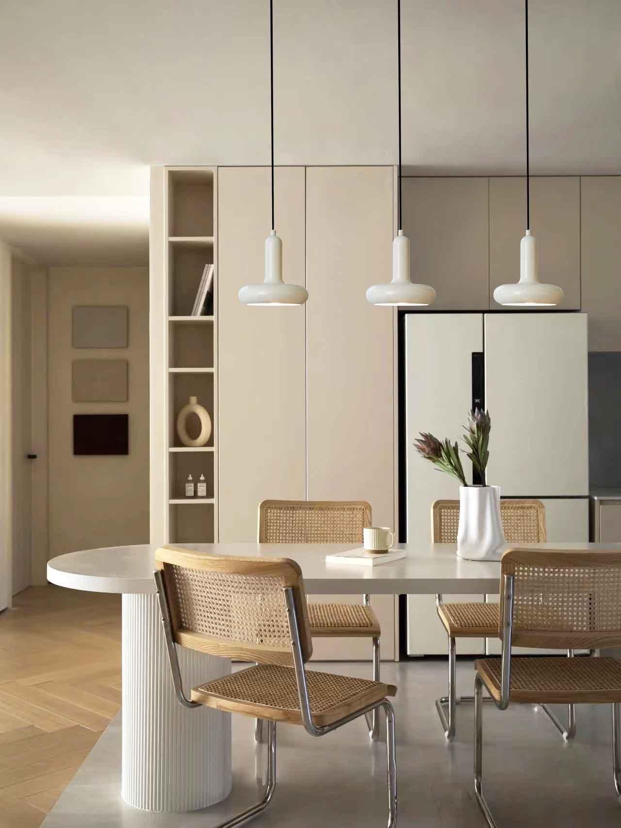 Lunaren Cozy Classic Pendant Light