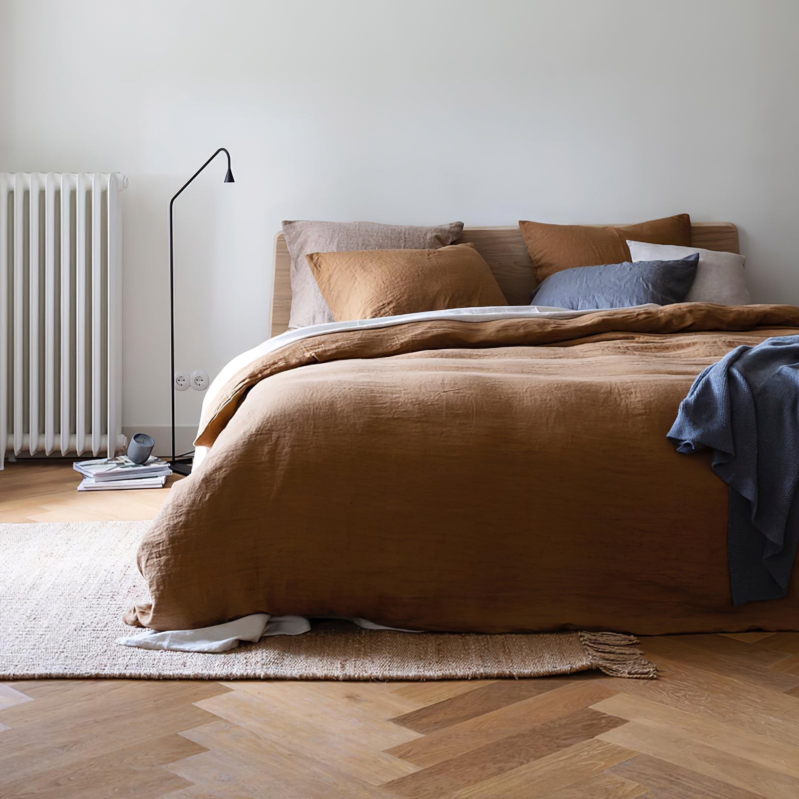 Arc Modern Gold Floor Lamp
