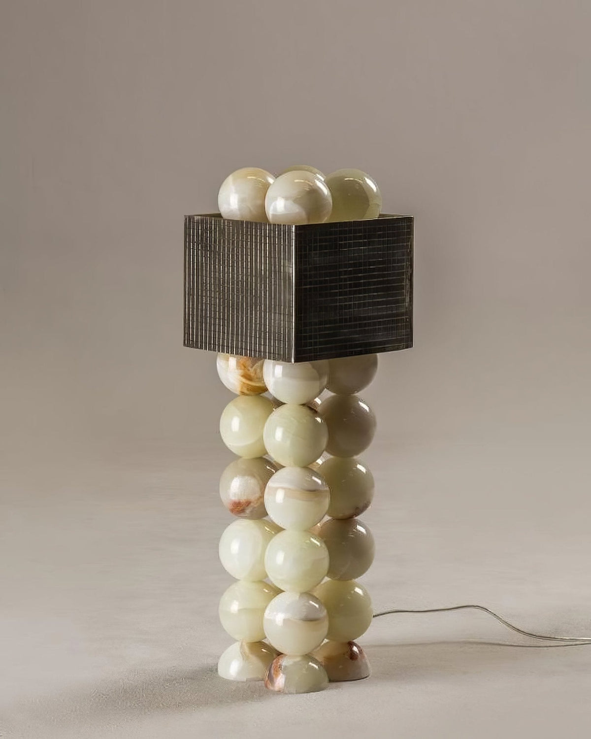 Lumaniella Modern MetallTable Lamp