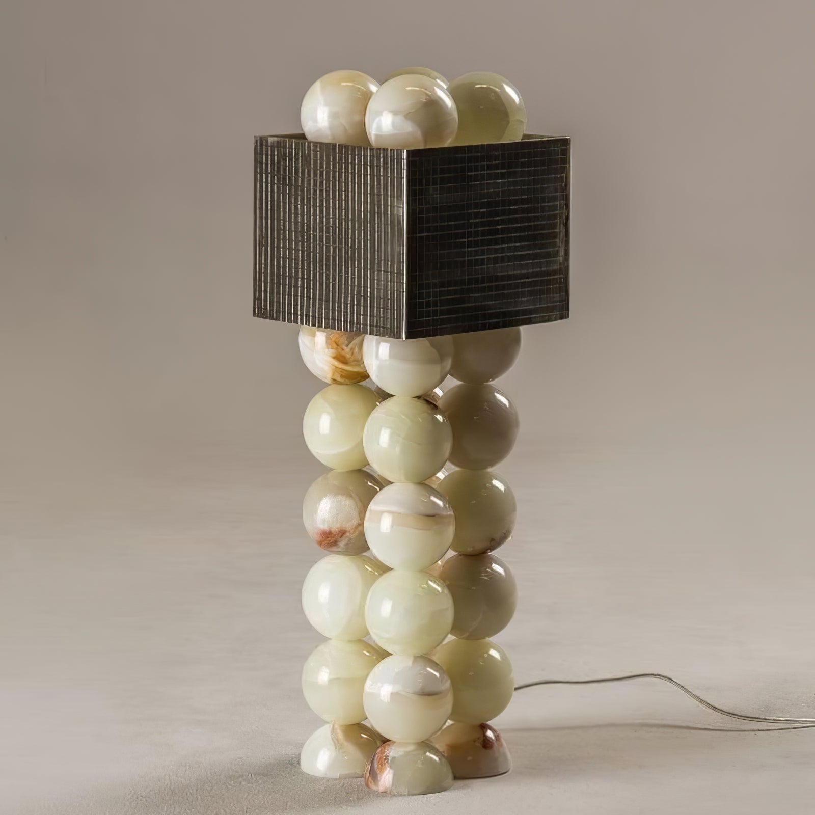 Lumaniella Modern MetallTable Lamp