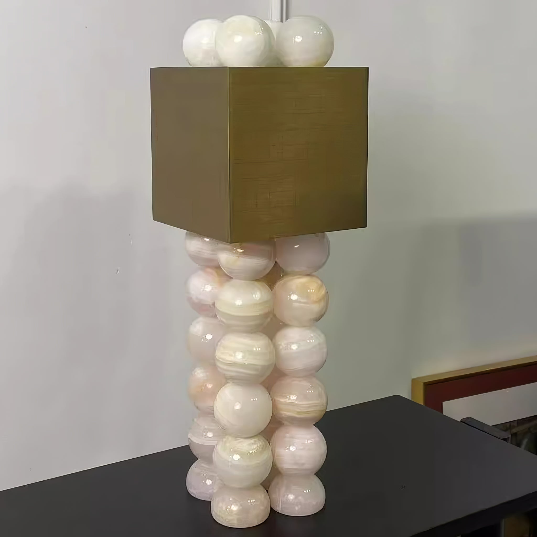 Lumaniella Modern MetallTable Lamp