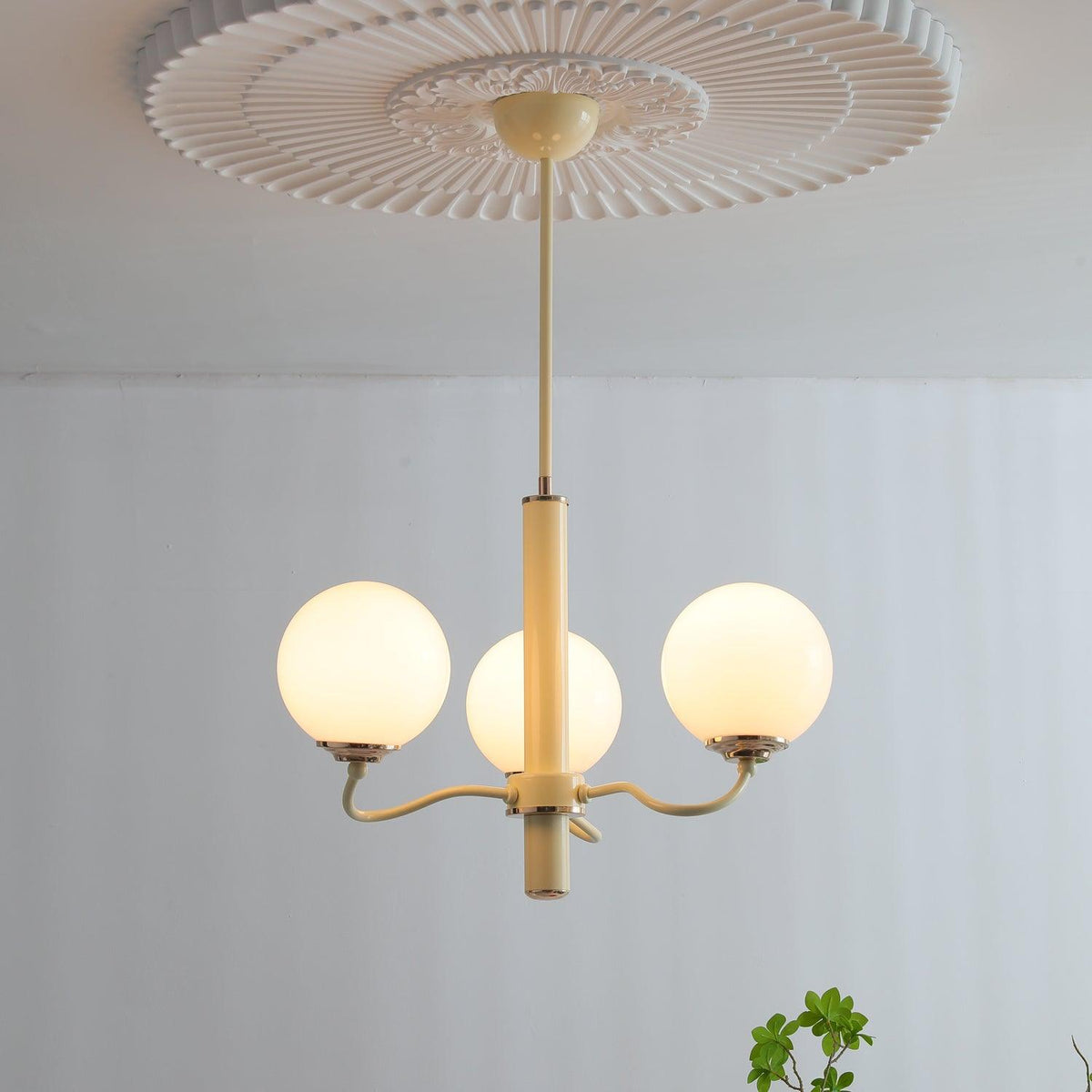 Seleora Chandelier Radiant Globe