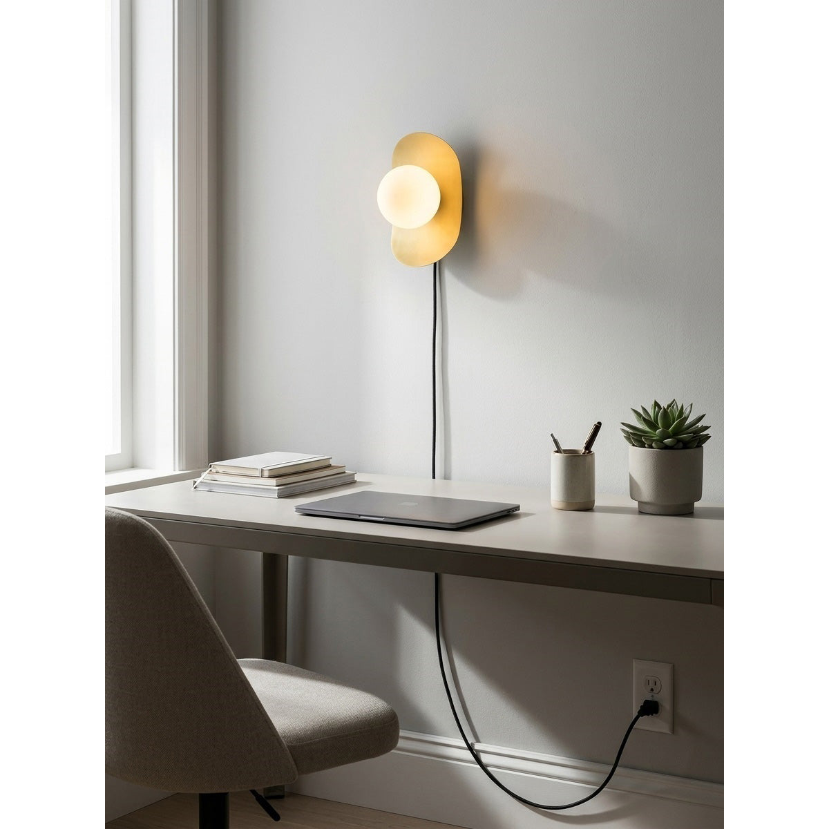 Veliielle Wall Lamp