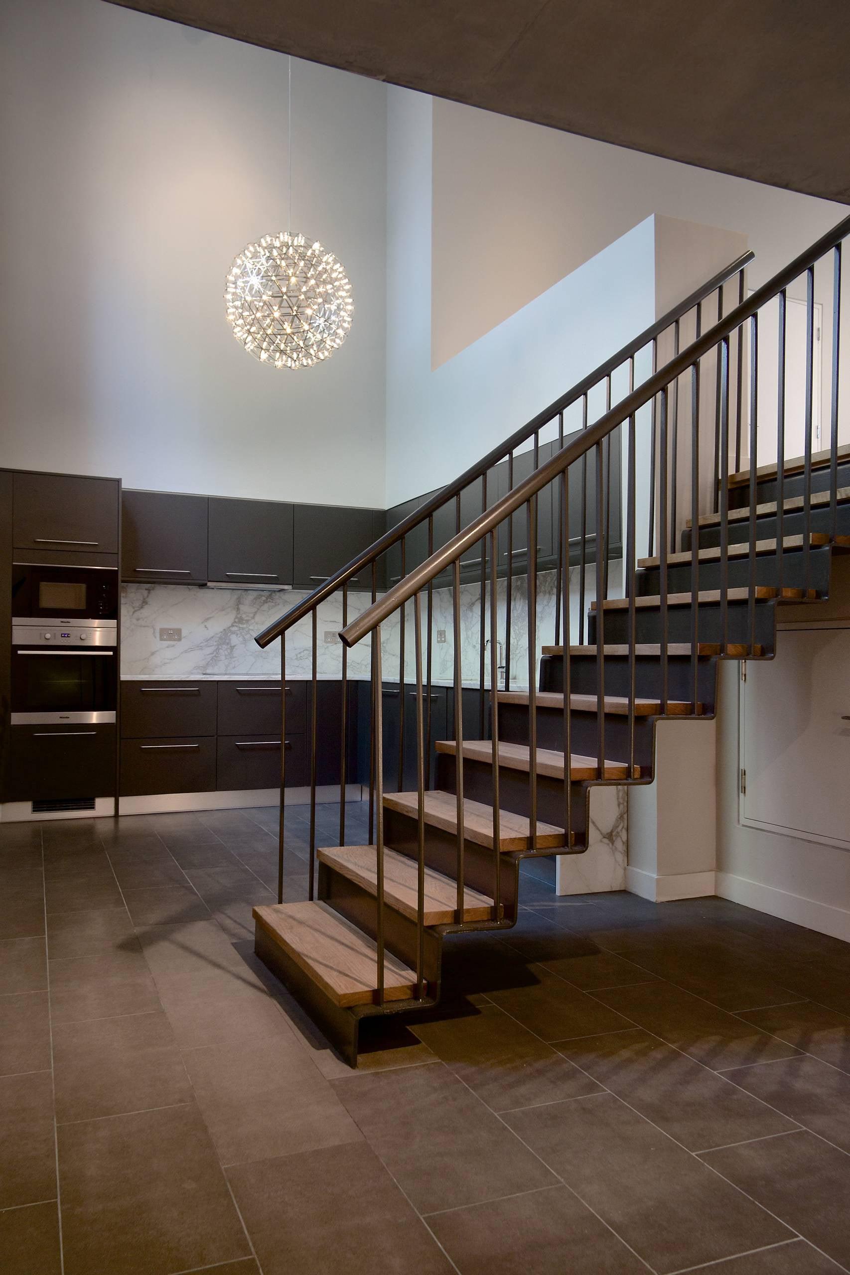 Delcourt Silver Spark Ball Pendant Light