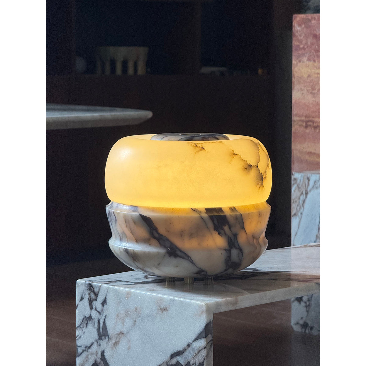 Soriviella Table Lamp