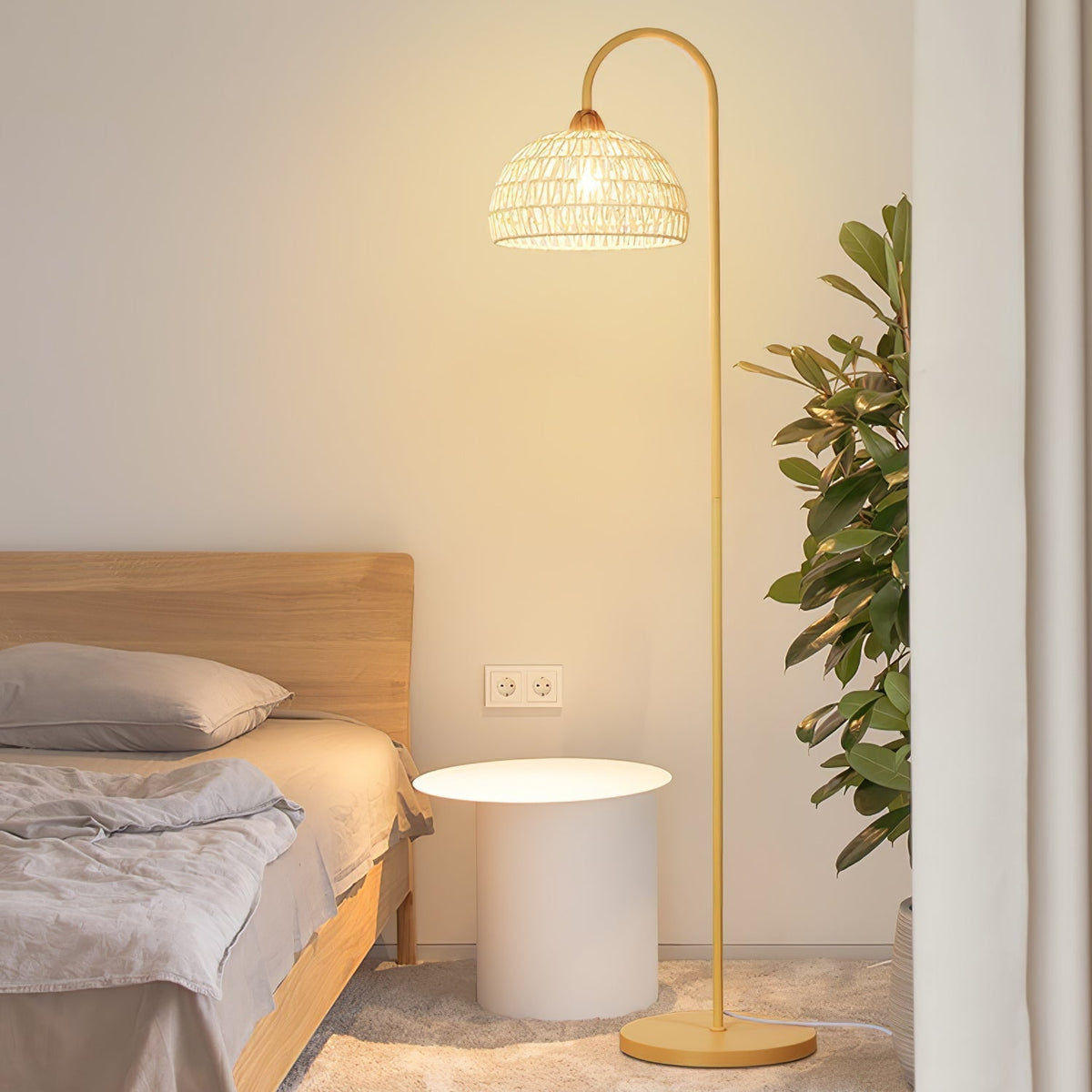 Tor Minimalist Floor Lamp