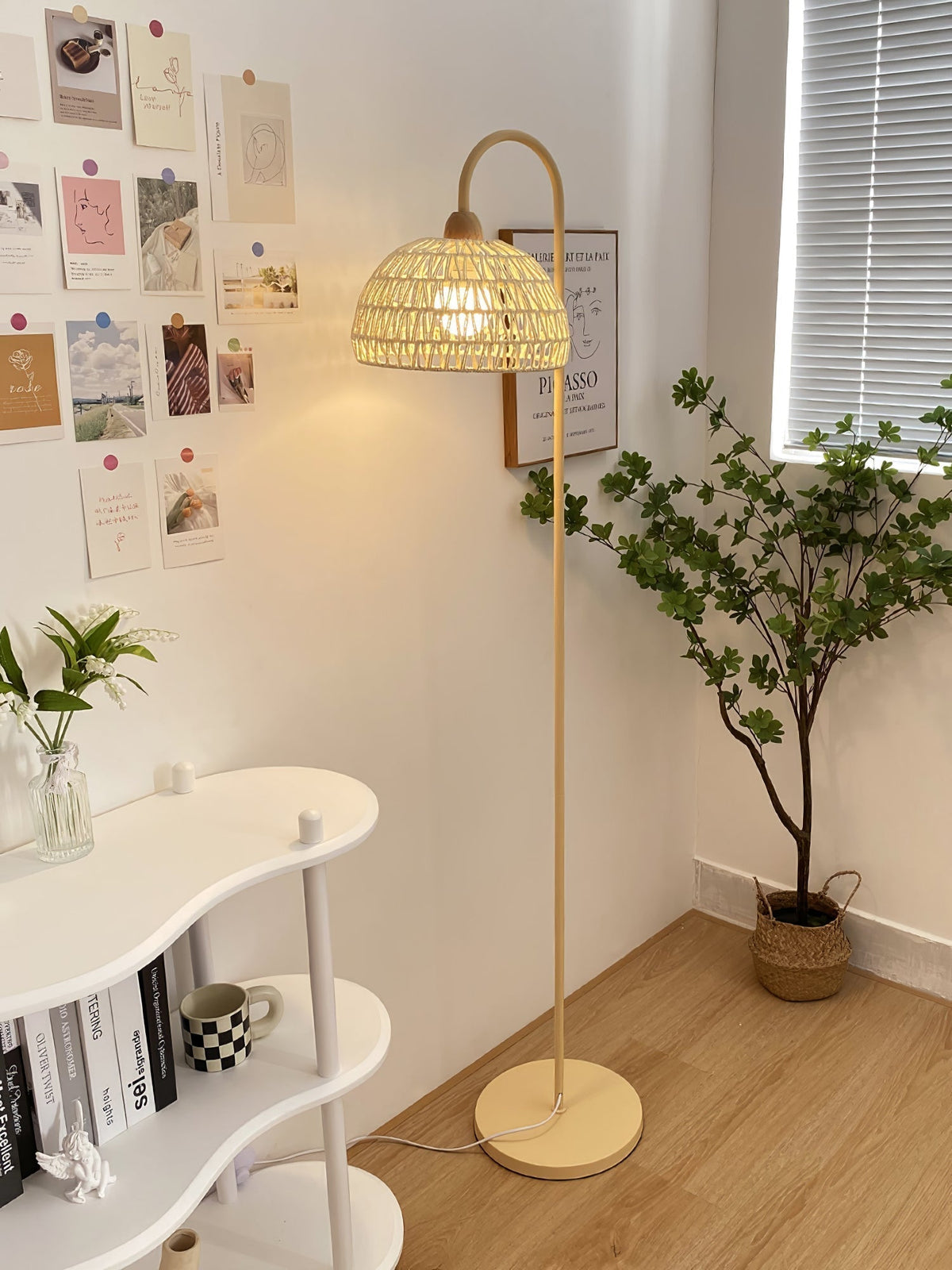 Tor Minimalist Floor Lamp