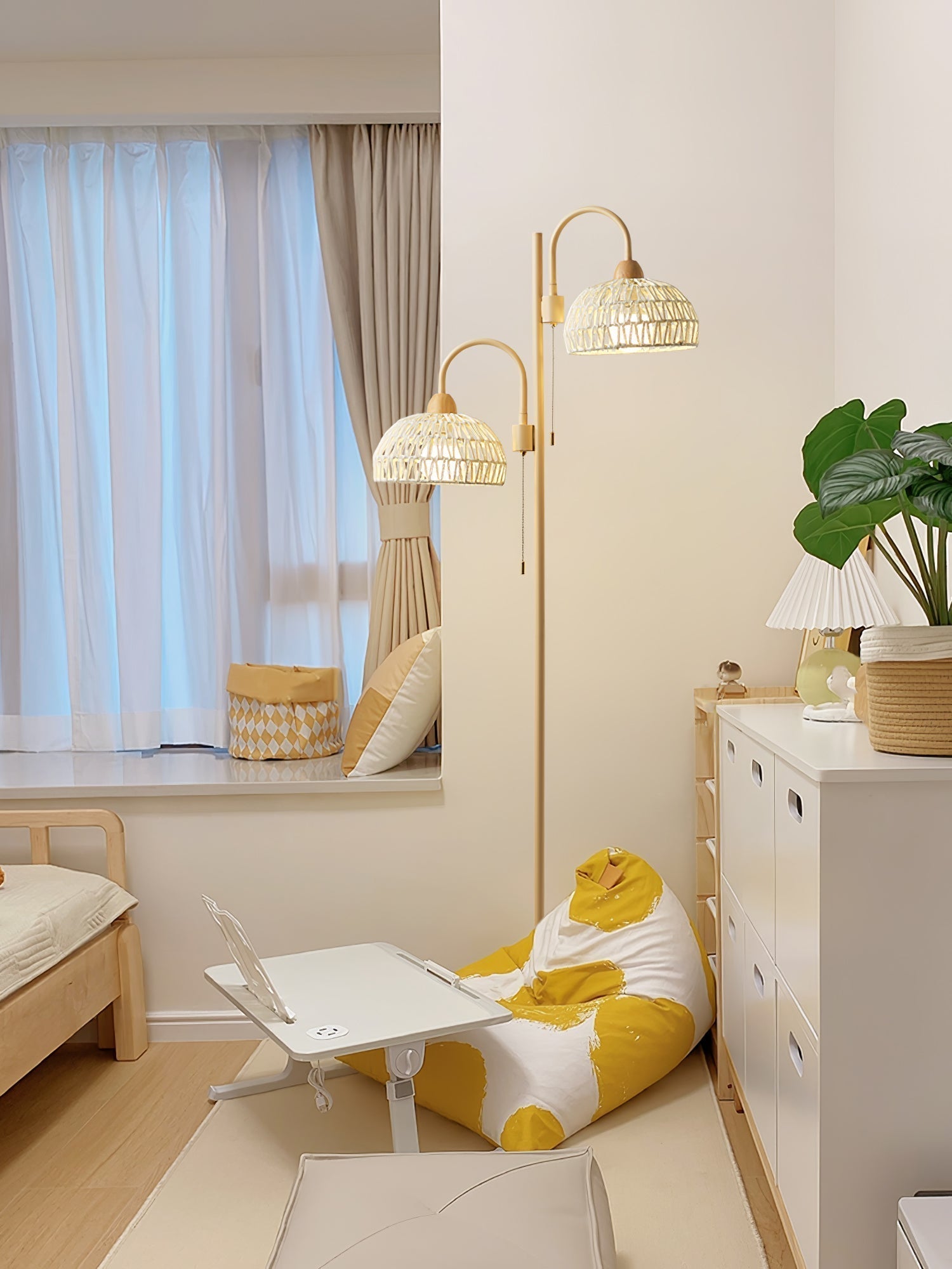 Tor Minimalist Floor Lamp