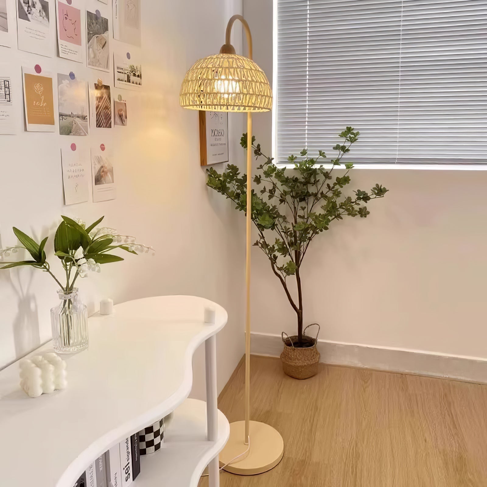 Tor Minimalist Floor Lamp