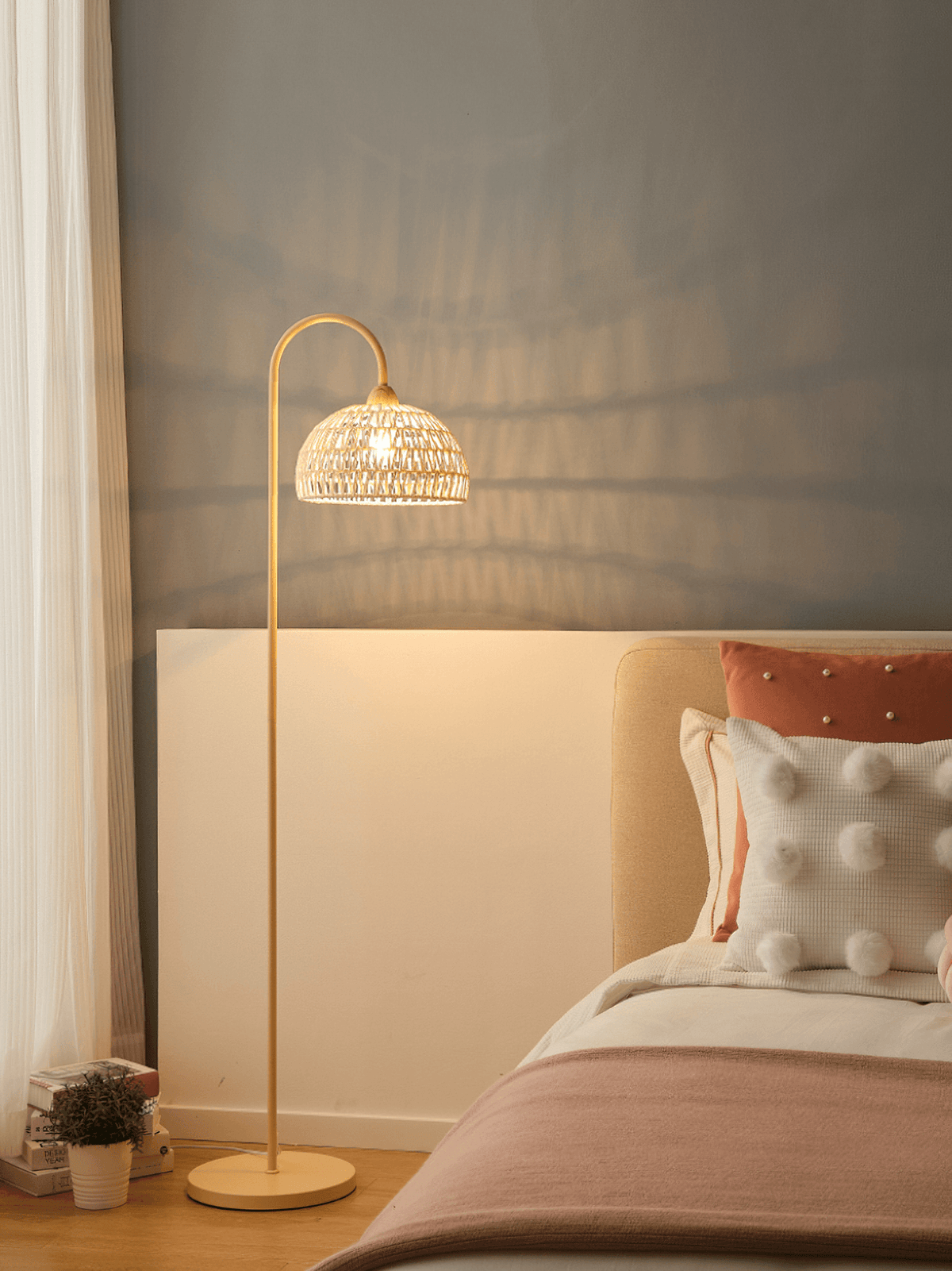 Tor Minimalist Floor Lamp