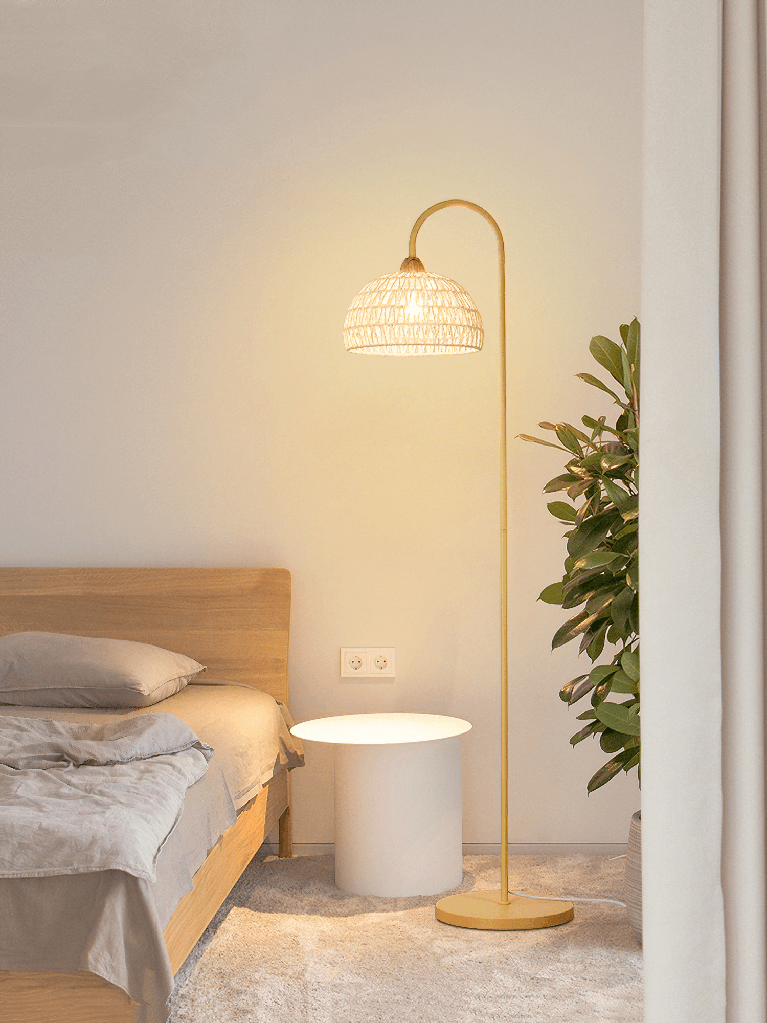 Tor Minimalist Floor Lamp