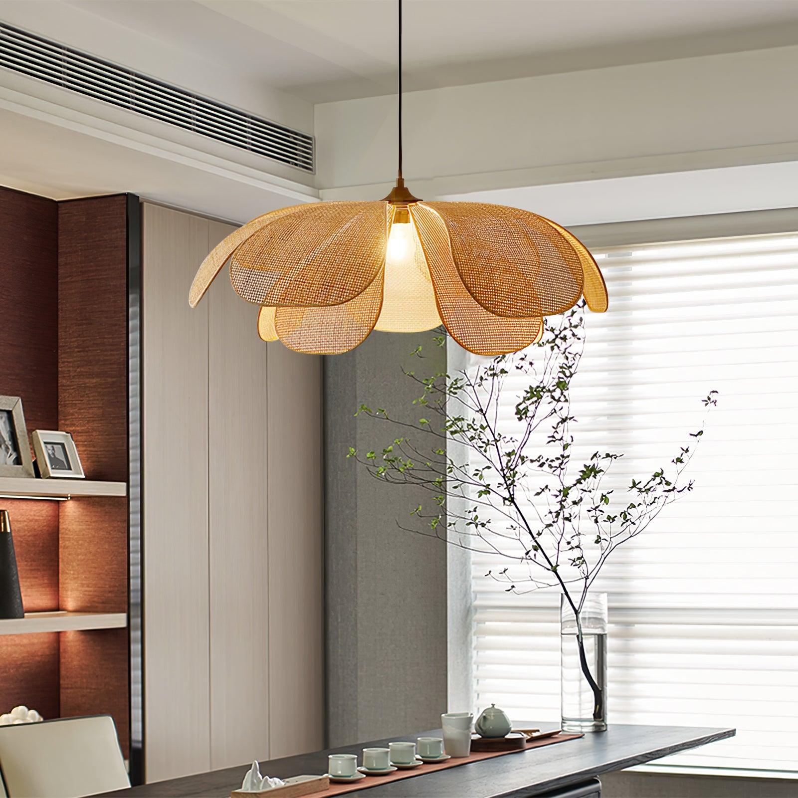 Petaral Rattan Retro Pendant Lamp