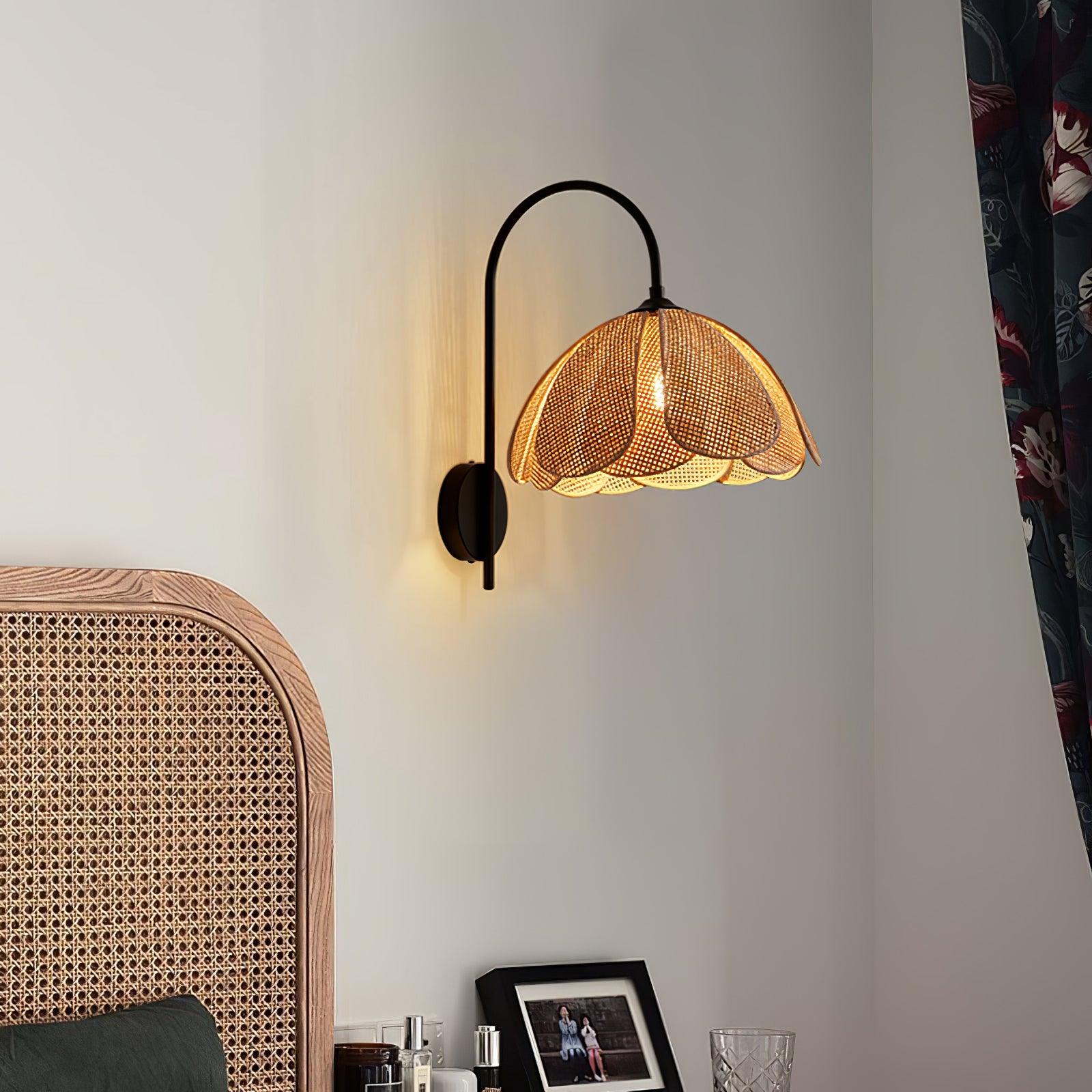 Zevelia Elegance Natural Petal Rattan Wall Lamp