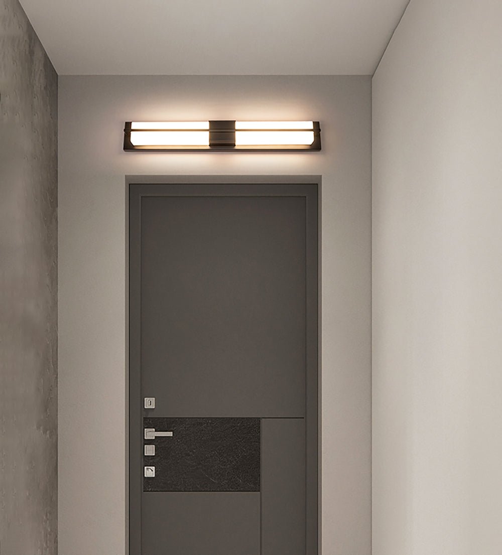 Laxor Alabaster Brass Wall Light