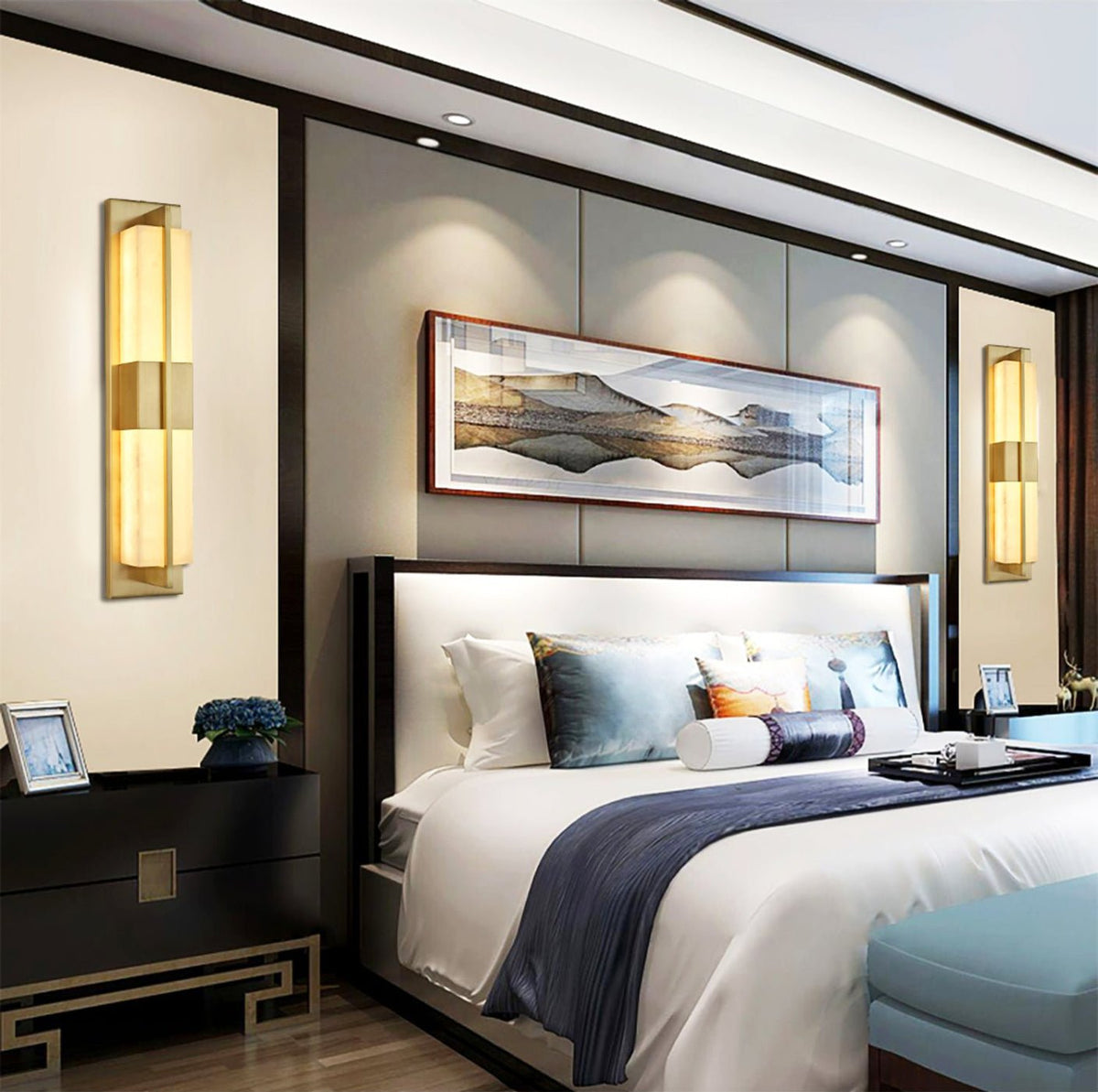 Laxor Alabaster Brass Wall Light
