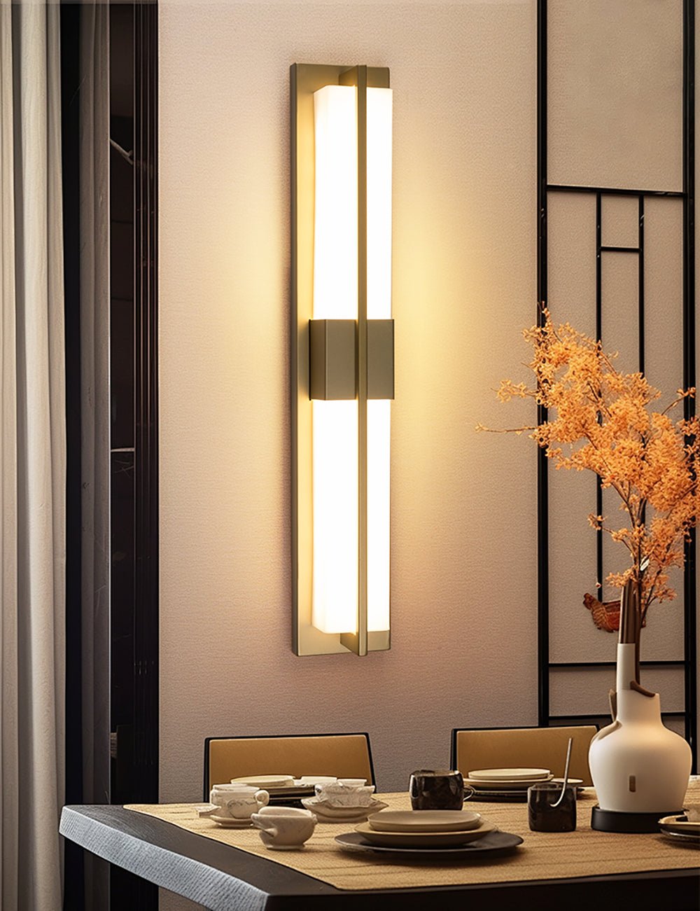 Laxor Alabaster Brass Wall Light