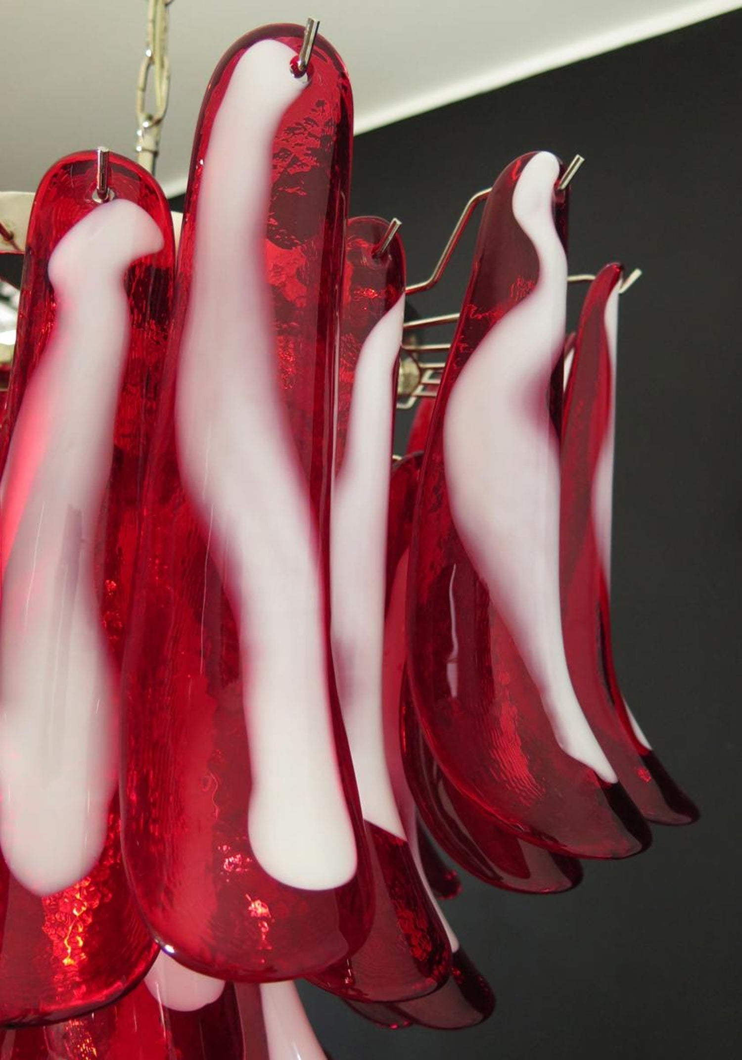 Teriaiel Chandelier Red Murano Petals