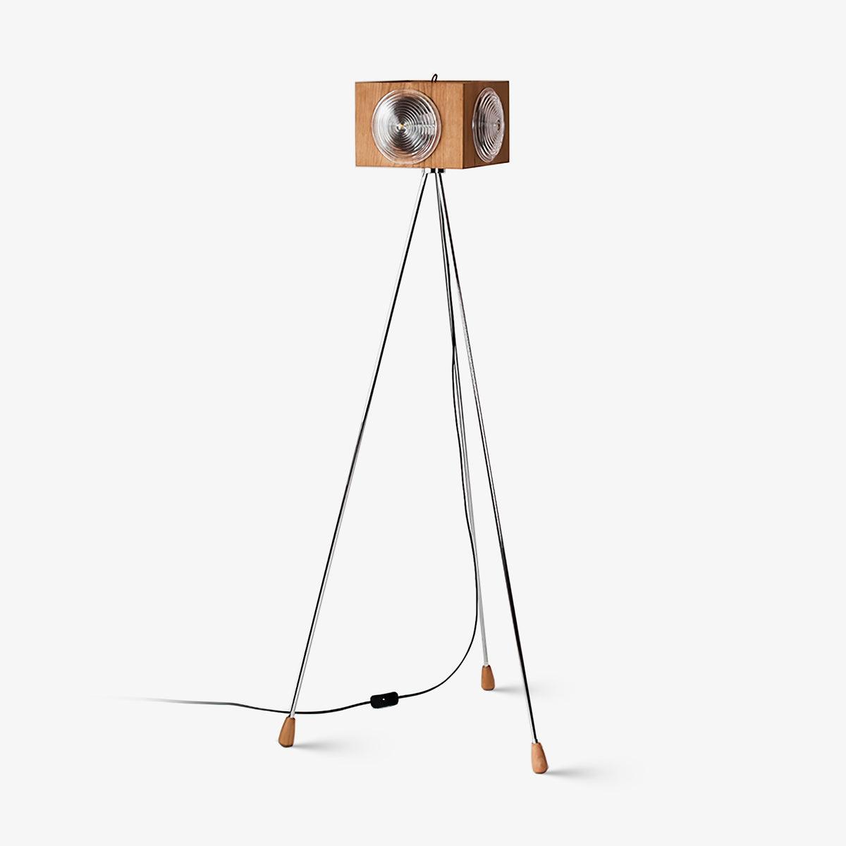 Vesoren Tripod Wood Floor Lamp