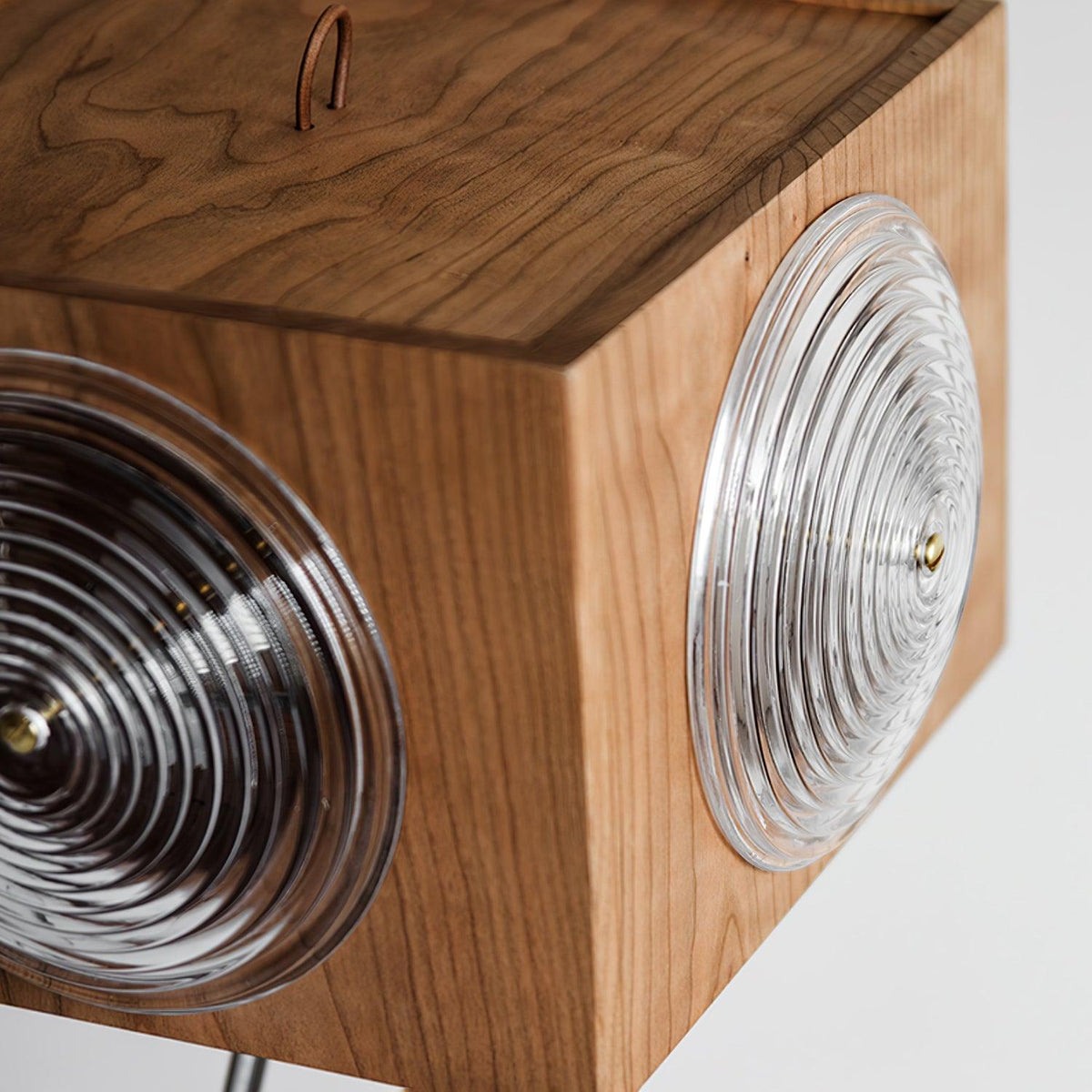Vesoren Tripod Wood Floor Lamp