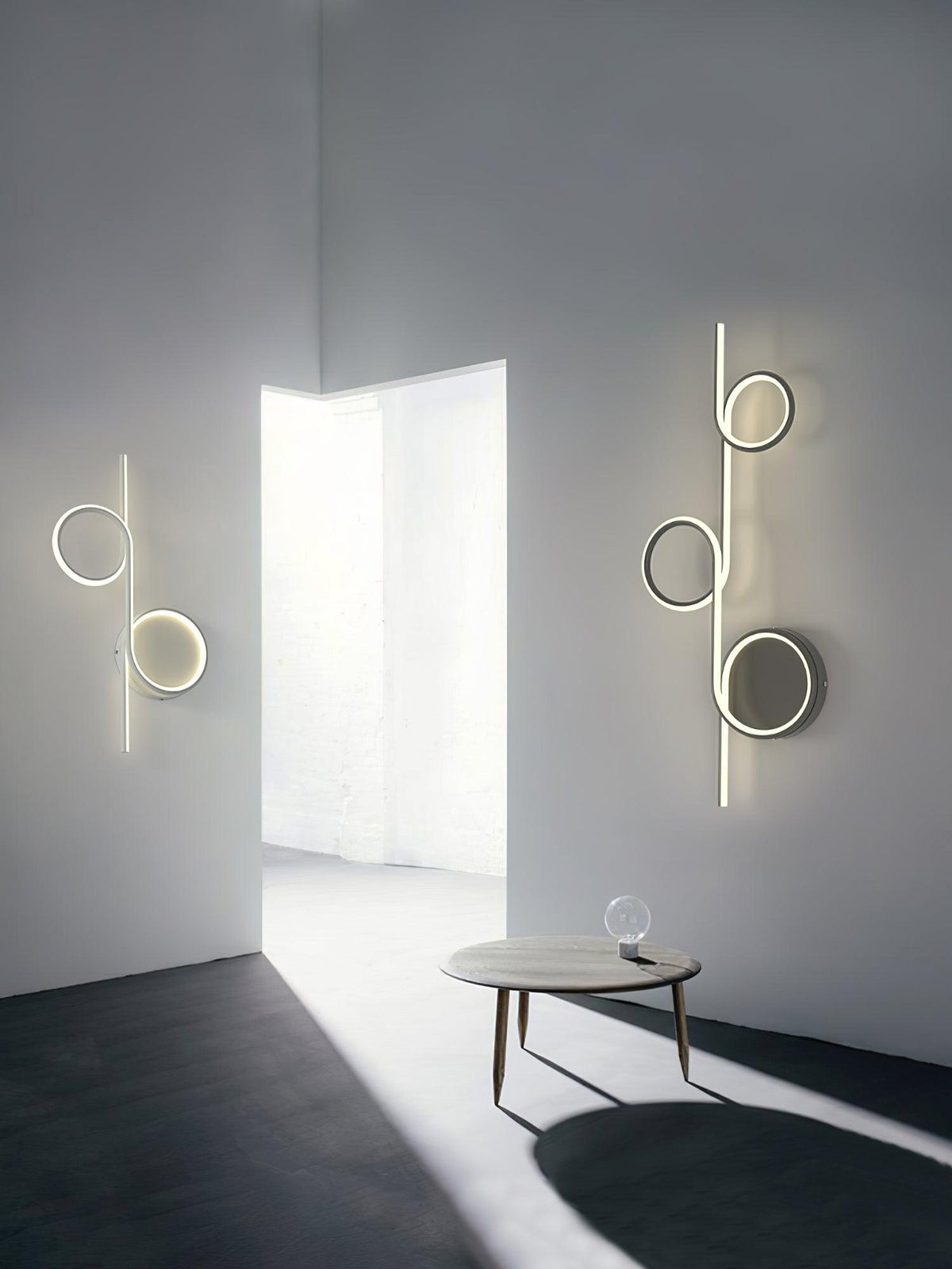 Sominex Geometric Wall Lamp