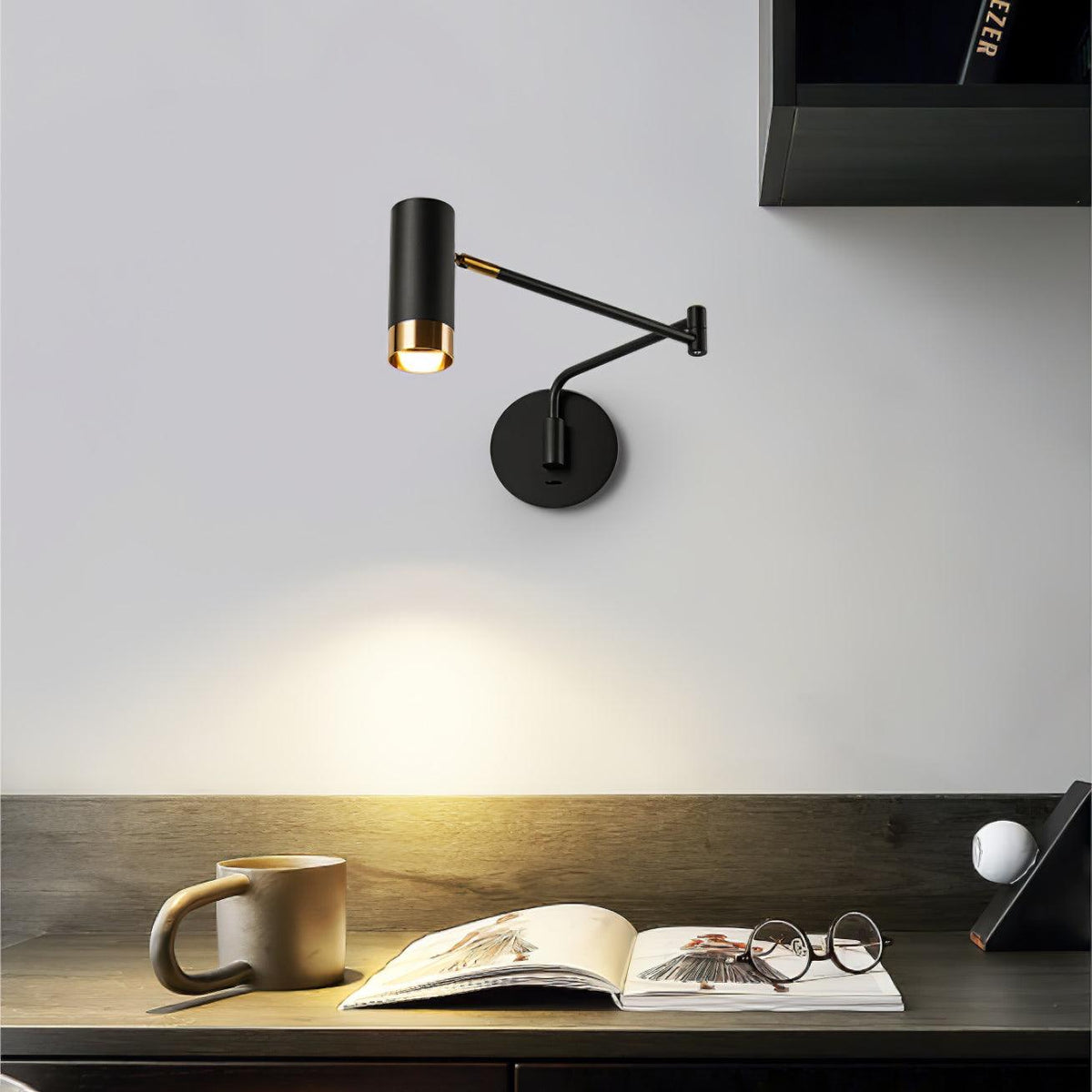 Norarina Premium Elegance Arm Wall Lamp