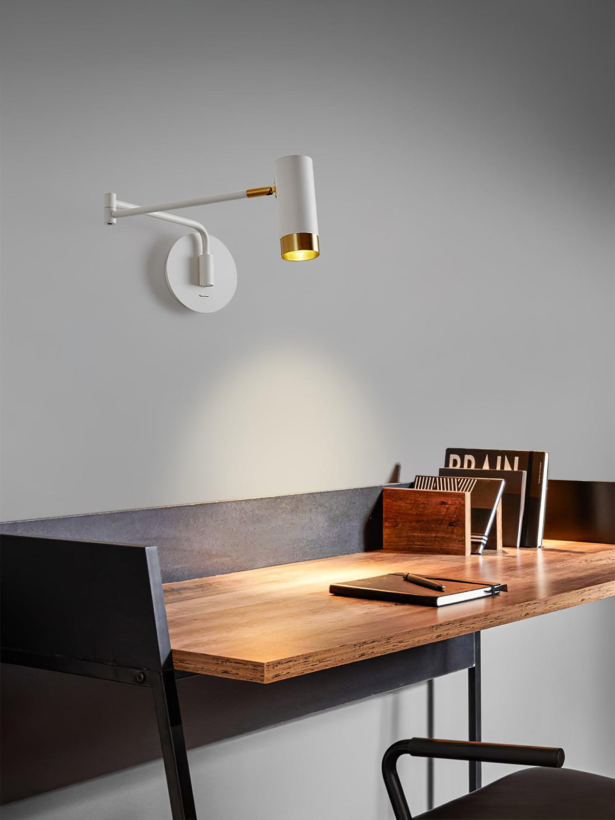 Norarina Premium Elegance Arm Wall Lamp