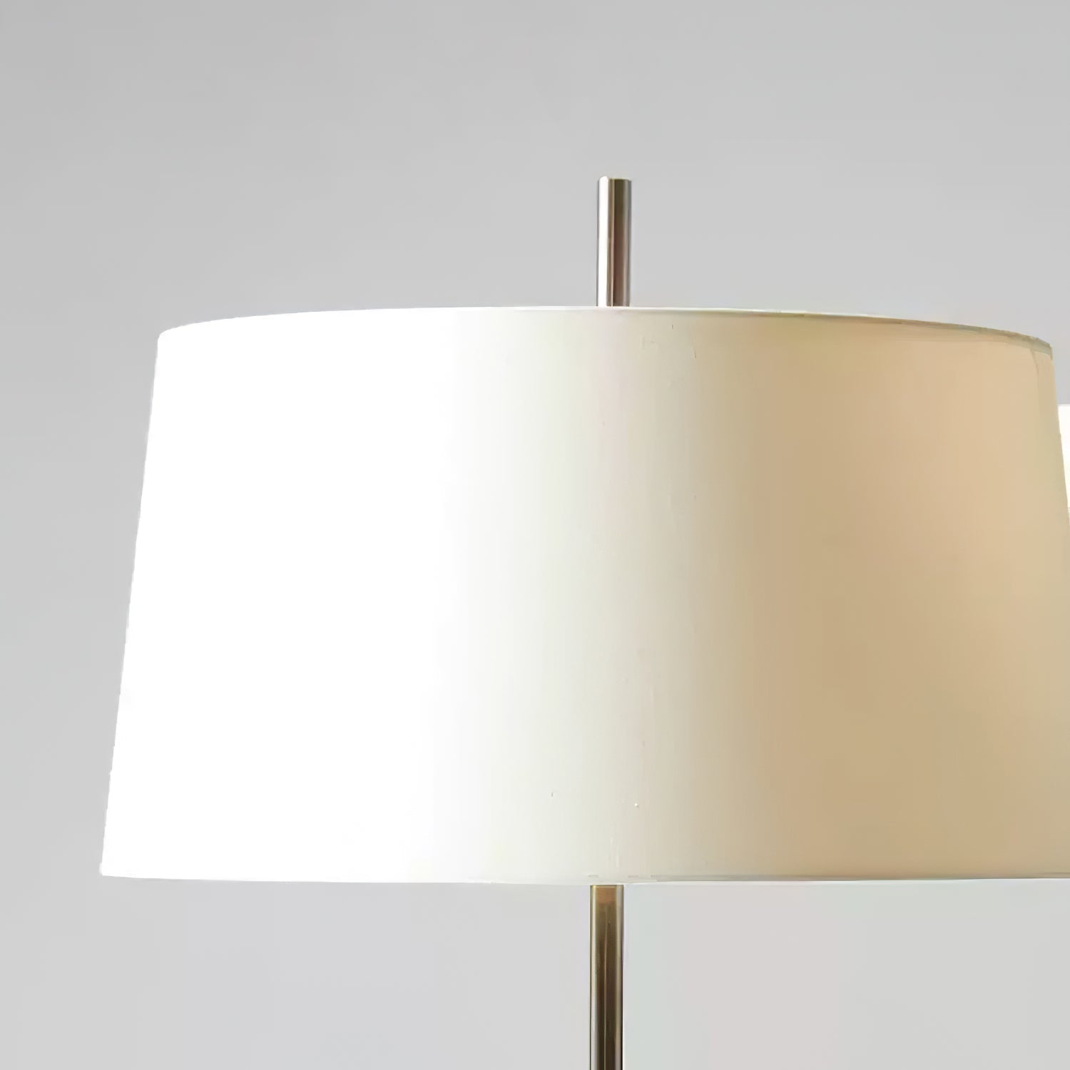 Silasn Minimalist Table Lamp