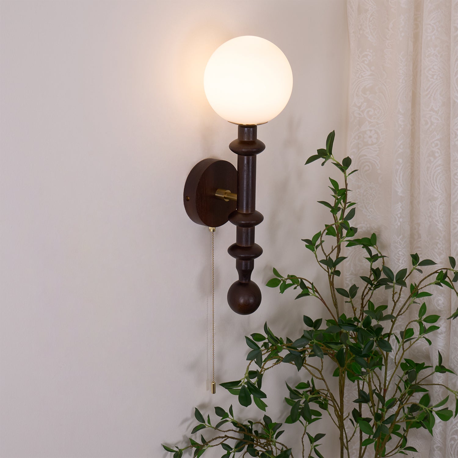 Elmiror Elegance Roman Column Glass Wood Wall Lamp