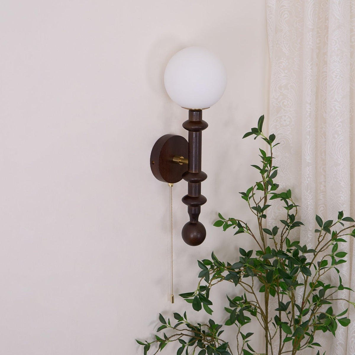 Elmiror Elegance Roman Column Glass Wood Wall Lamp
