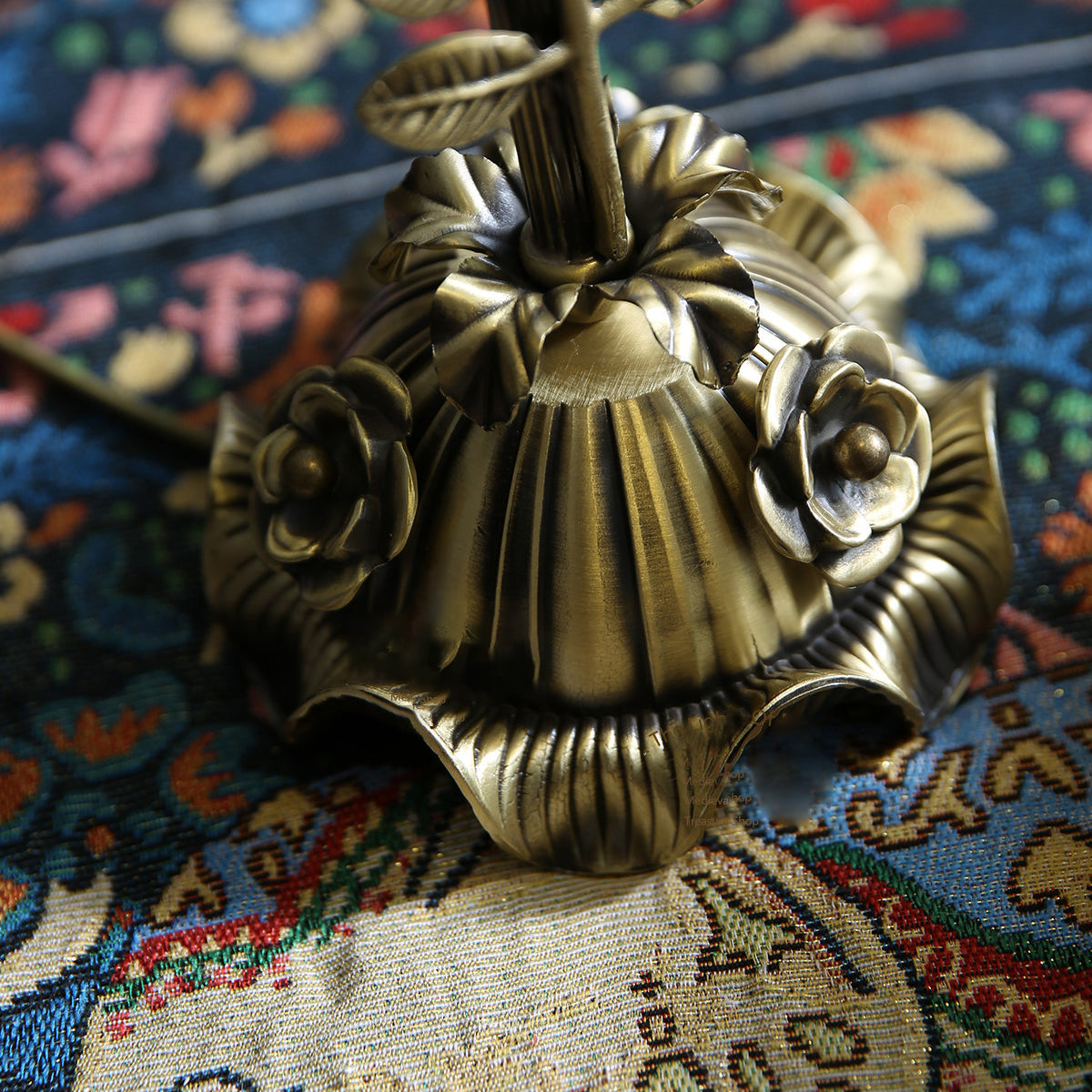 Liorarena Floral Table Lamp