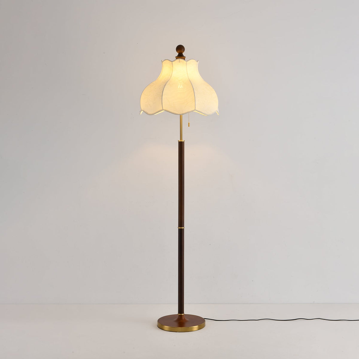 Tulfa Vintage Wood Floor Lamp