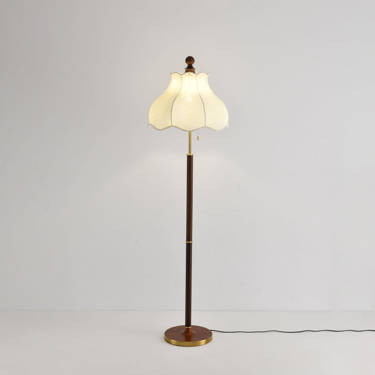 Tulfa Vintage Wood Floor Lamp