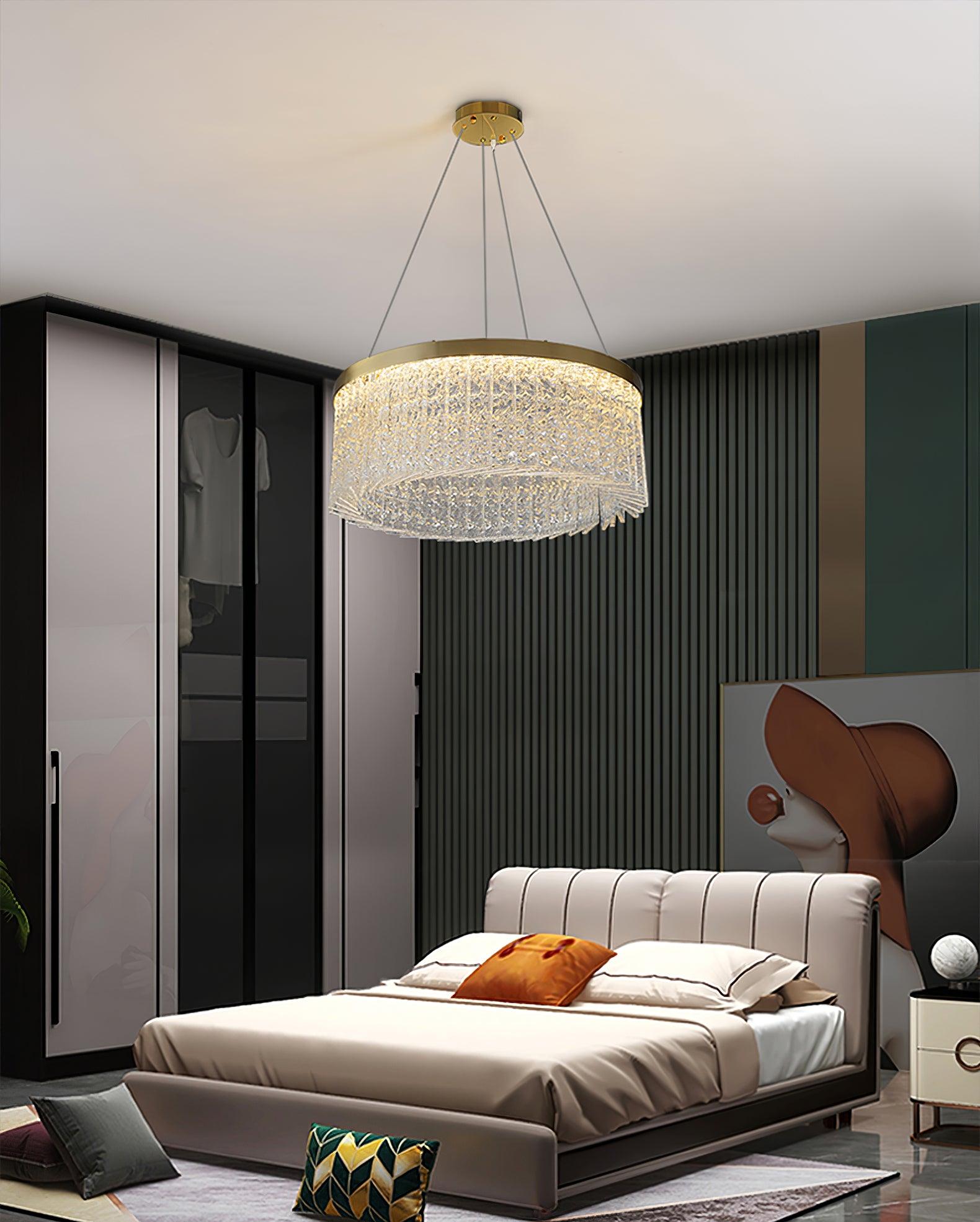 Seluira Chandelier Round Halo Crystal